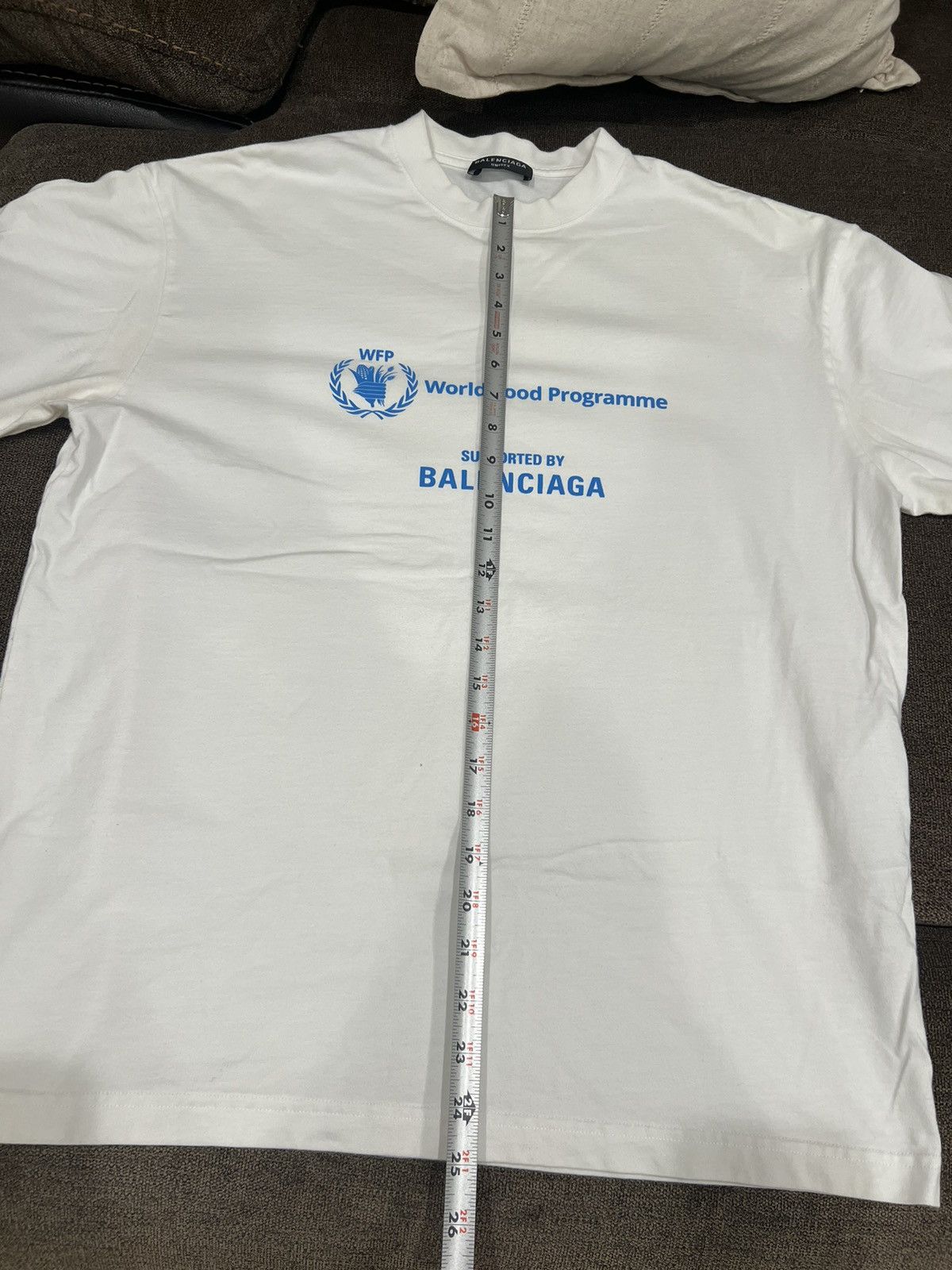 Balenciaga Balenciaga World Food Programme Tshirt Size US S / EU 44-46 / 1 - 8 Thumbnail
