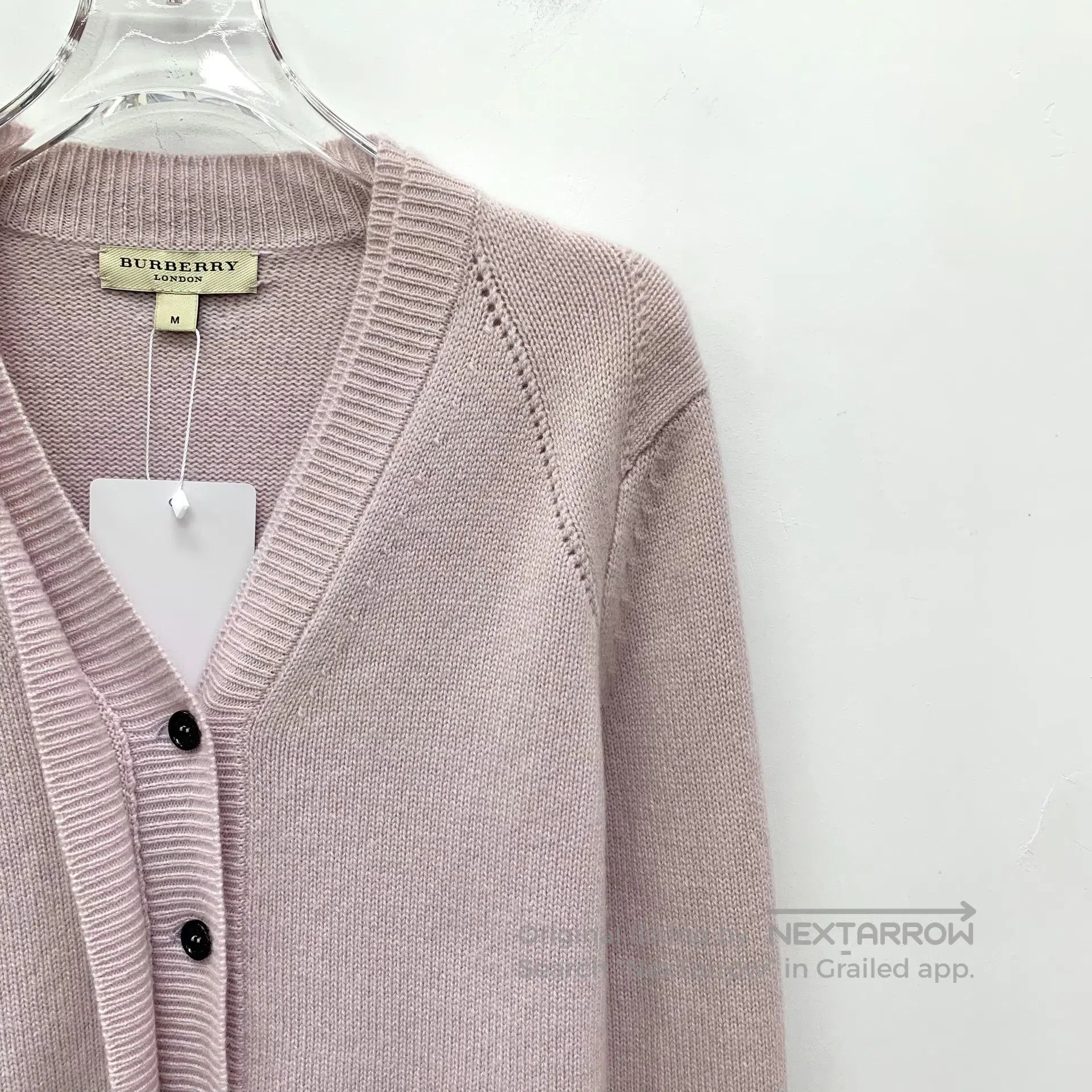 Burberry Burberry Pink cashmere V-neck single-breasted long-sleeved Size M / US 6-8 / IT 42-44 - 3 Thumbnail