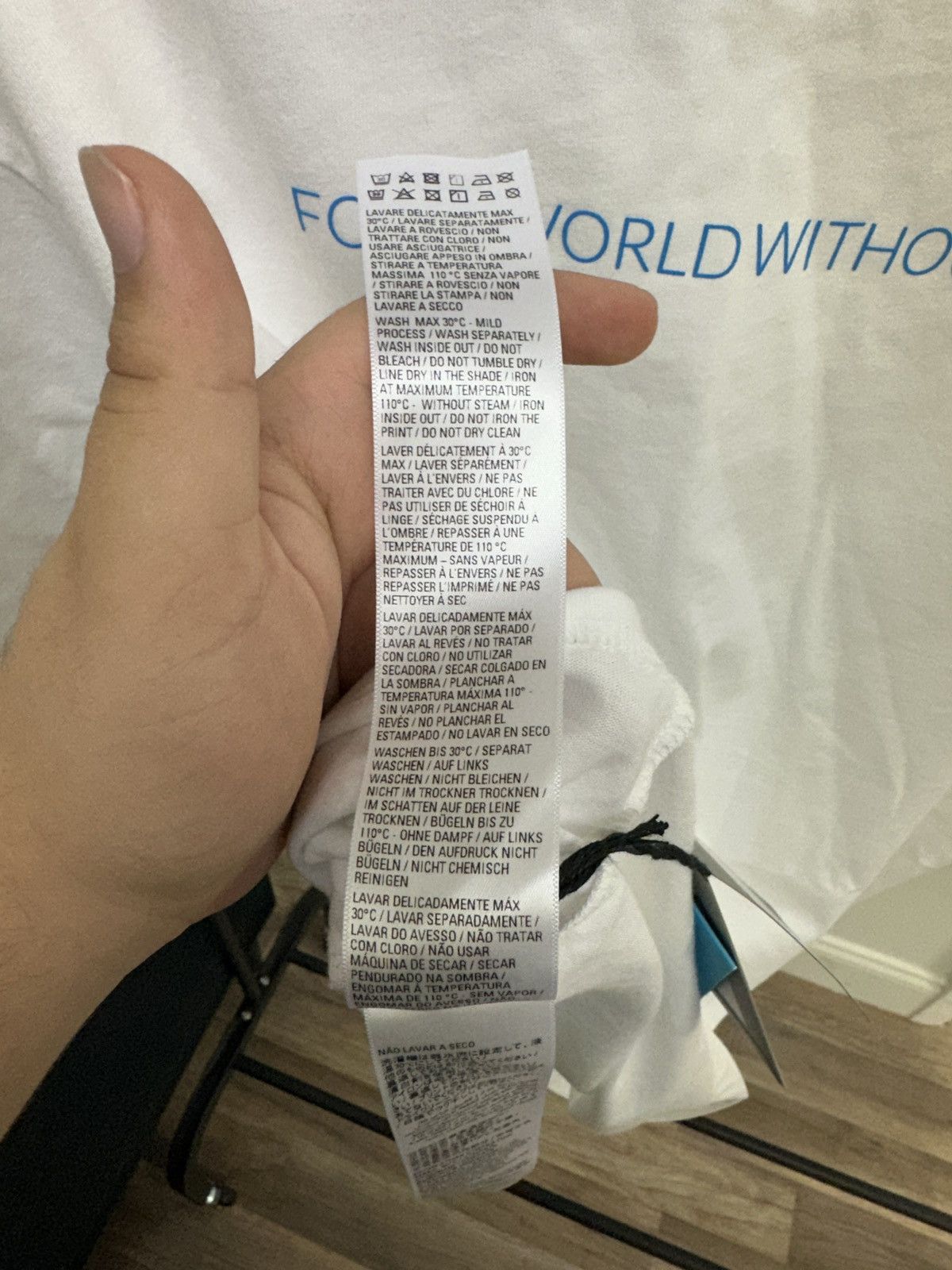 Balenciaga Balenciaga White/Blue Tee Shirt World Food Programme Size US M / EU 48-50 / 2 - 8 Thumbnail