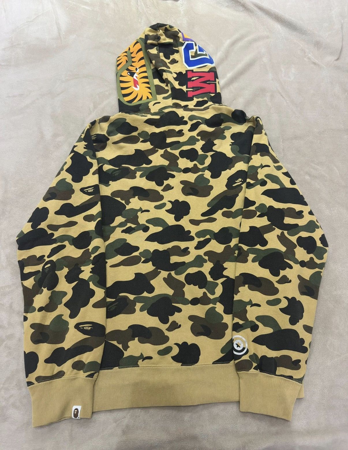 Bape BAPE 1st Camo Shark Head Hoodie K5 Size US XXL / EU 58 / 5 - 2 Thumbnail