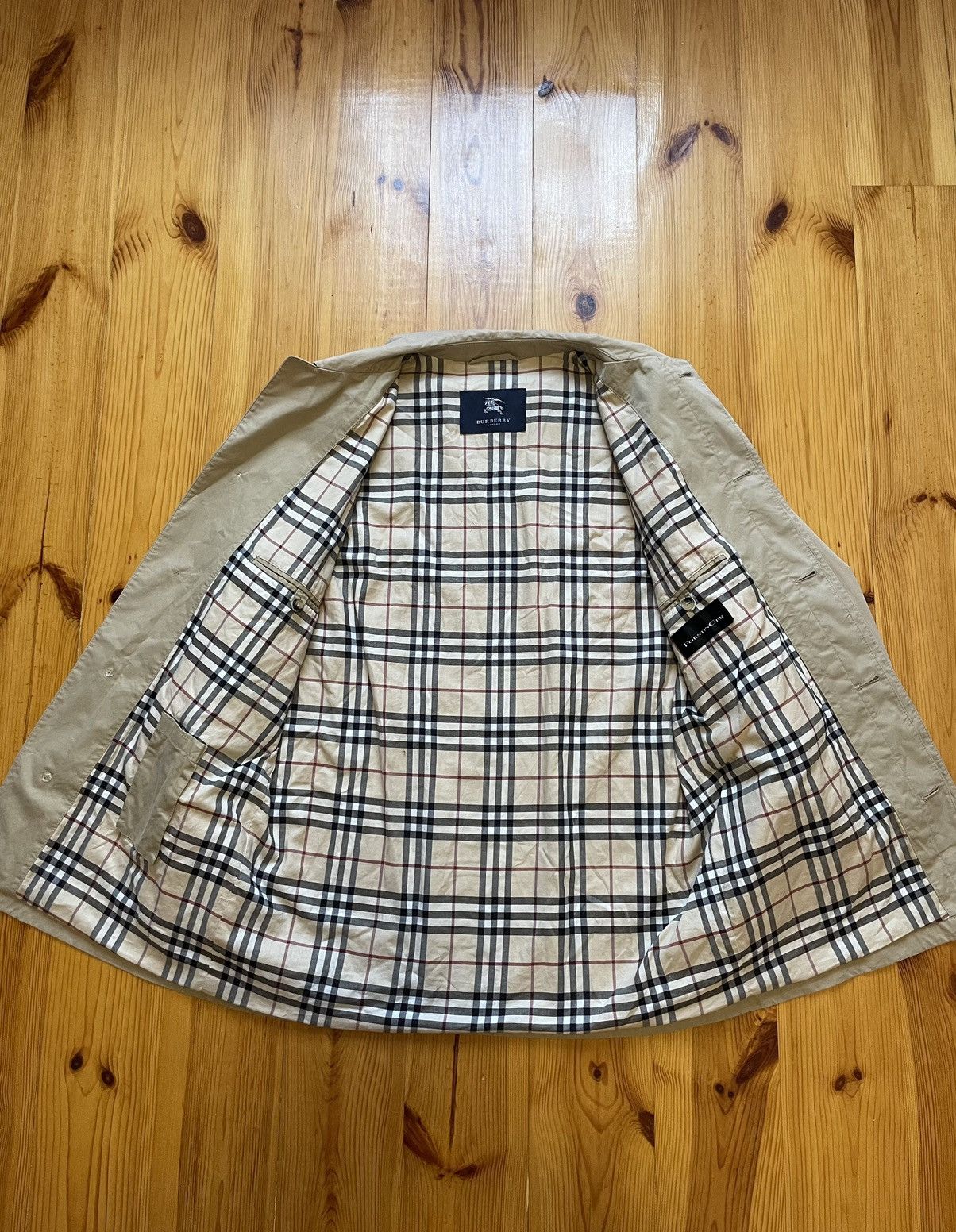 VINTAGE BURBERRY TRENCH COAT JACKET
