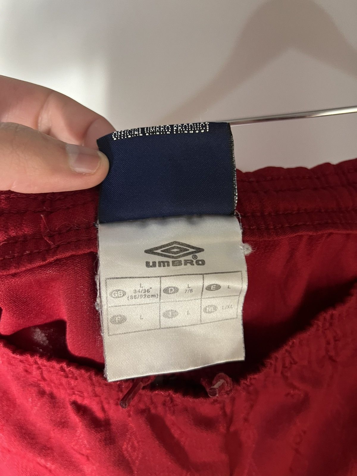 Umbro × Vintage VERY RARE UMBRO MANCHESTER UNITED SOCCER SHORTS BLOKECORE Size US 34 / EU 50 - 4 Thumbnail