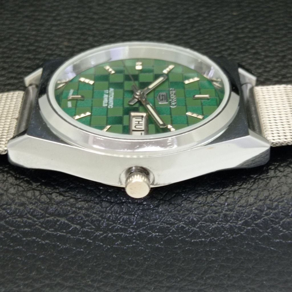 Seiko REFURBISHED VINTAGE SEIKO 5 AUTO JAPAN MENS WATCH a440202 Size 40 - 4 Thumbnail