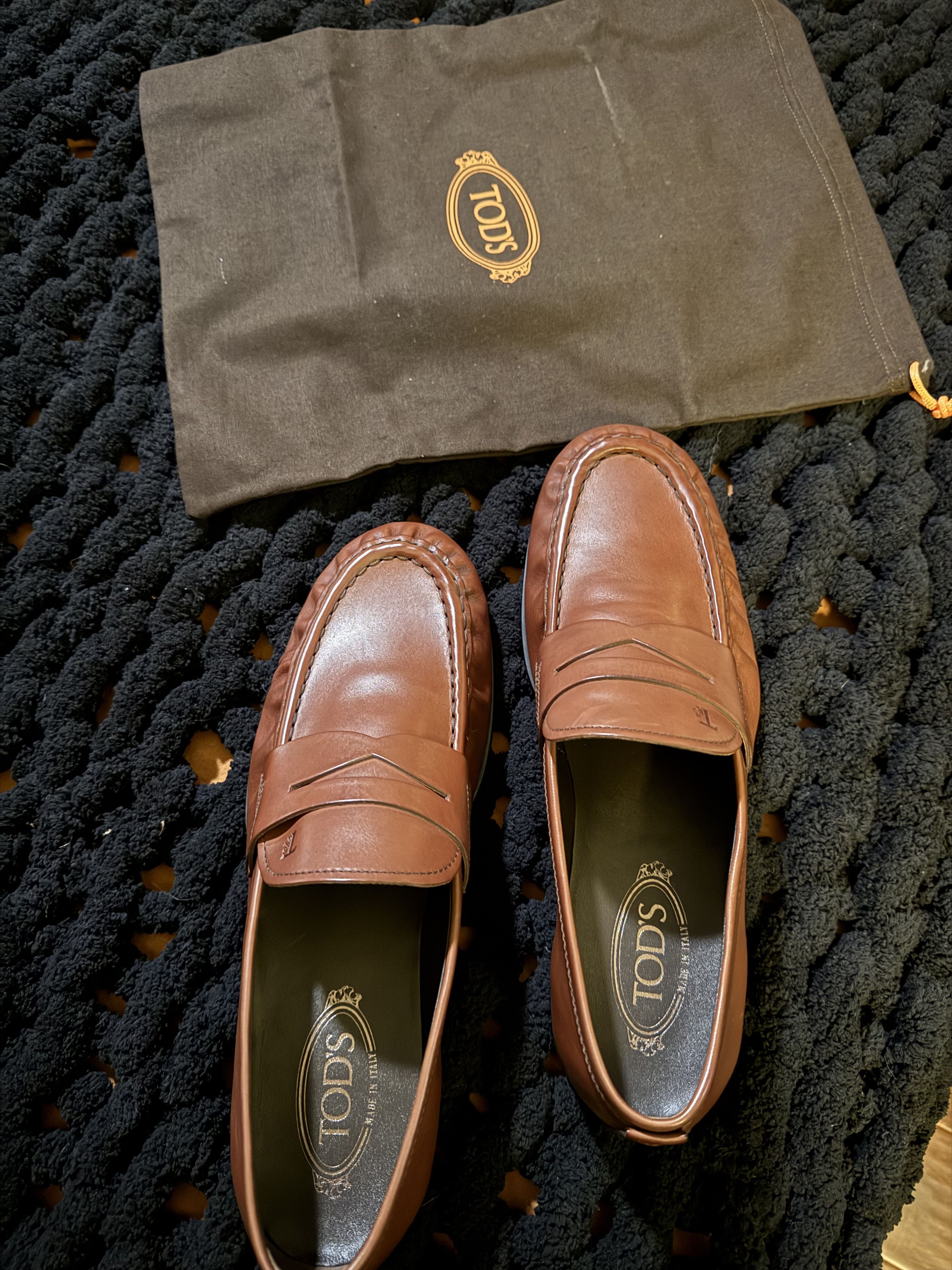 Tod's Tod's Round-Toe Slip-On Loafers Size US 10 / EU 43 - 2 Thumbnail
