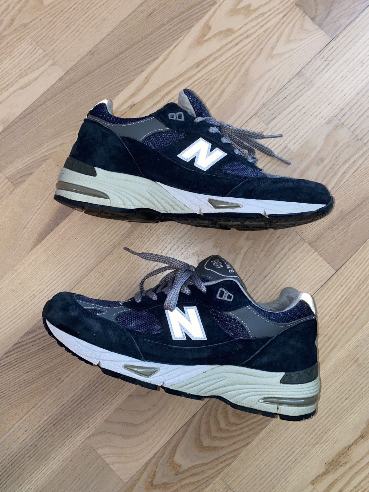 New Balance New Balance 991NV Made in England sz 8.5 Size US 8.5 / EU 41-42 - 1 Thumbnail
