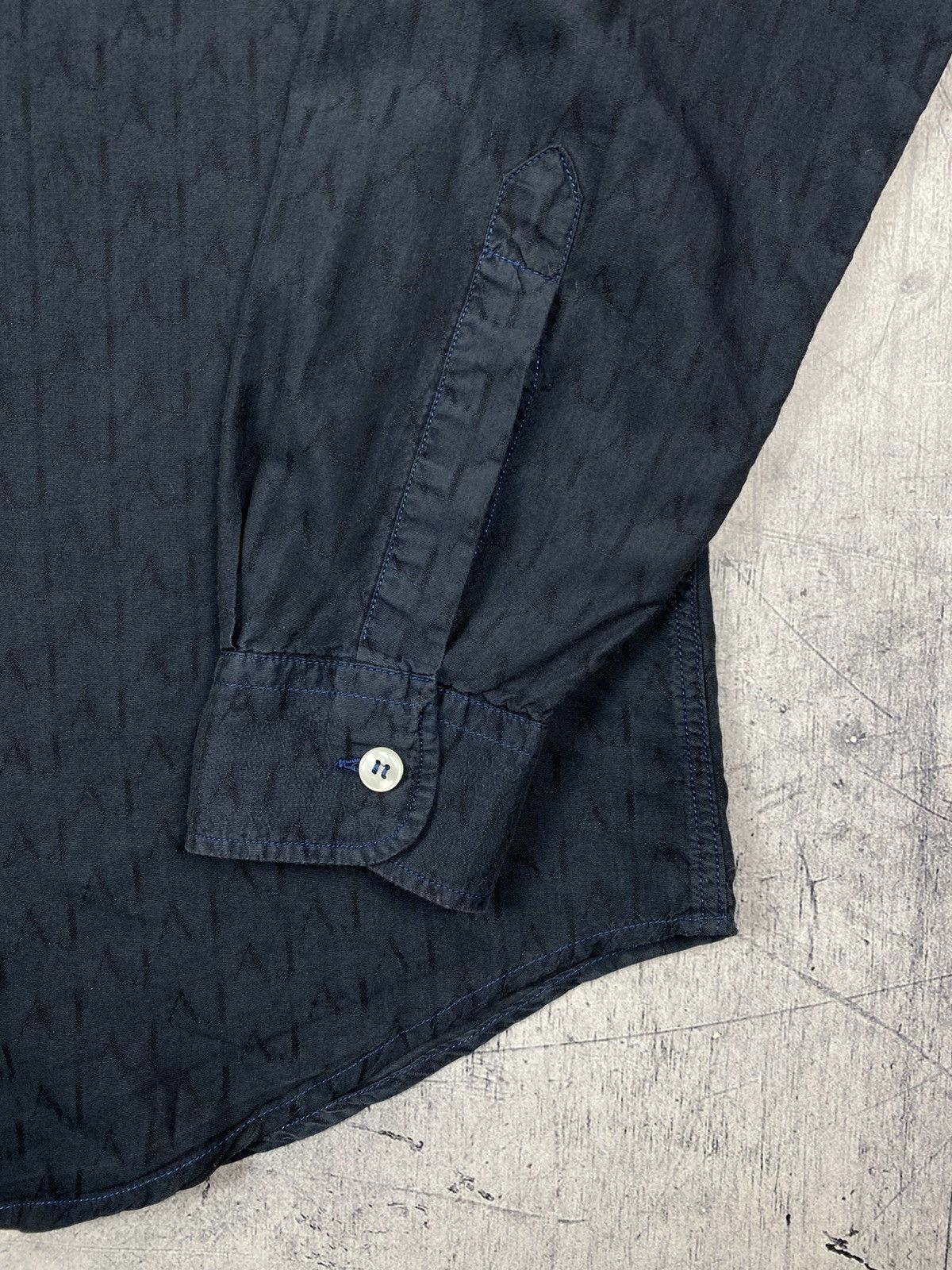 Giorgio Armani Armani Jeans Button-Up Long Sleeve Shirt Monogram Print Size US L / EU 52-54 / 3 - 7 Thumbnail