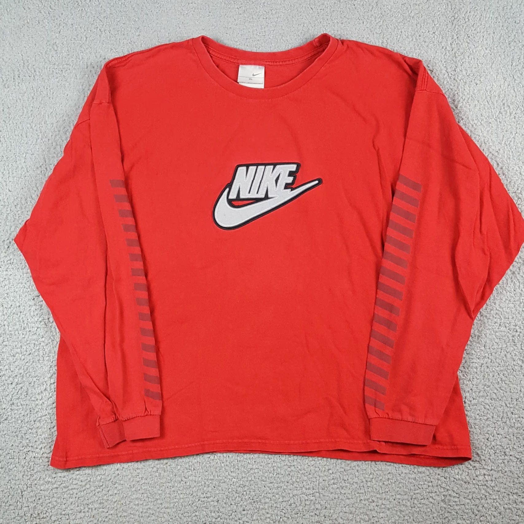 Nike Vintage Nike Swoosh Logo Long Sleeve Men XL Red T-Shirt Grunge 90s Y2K Skater Size US XL / EU 56 / 4 - 2 Thumbnail
