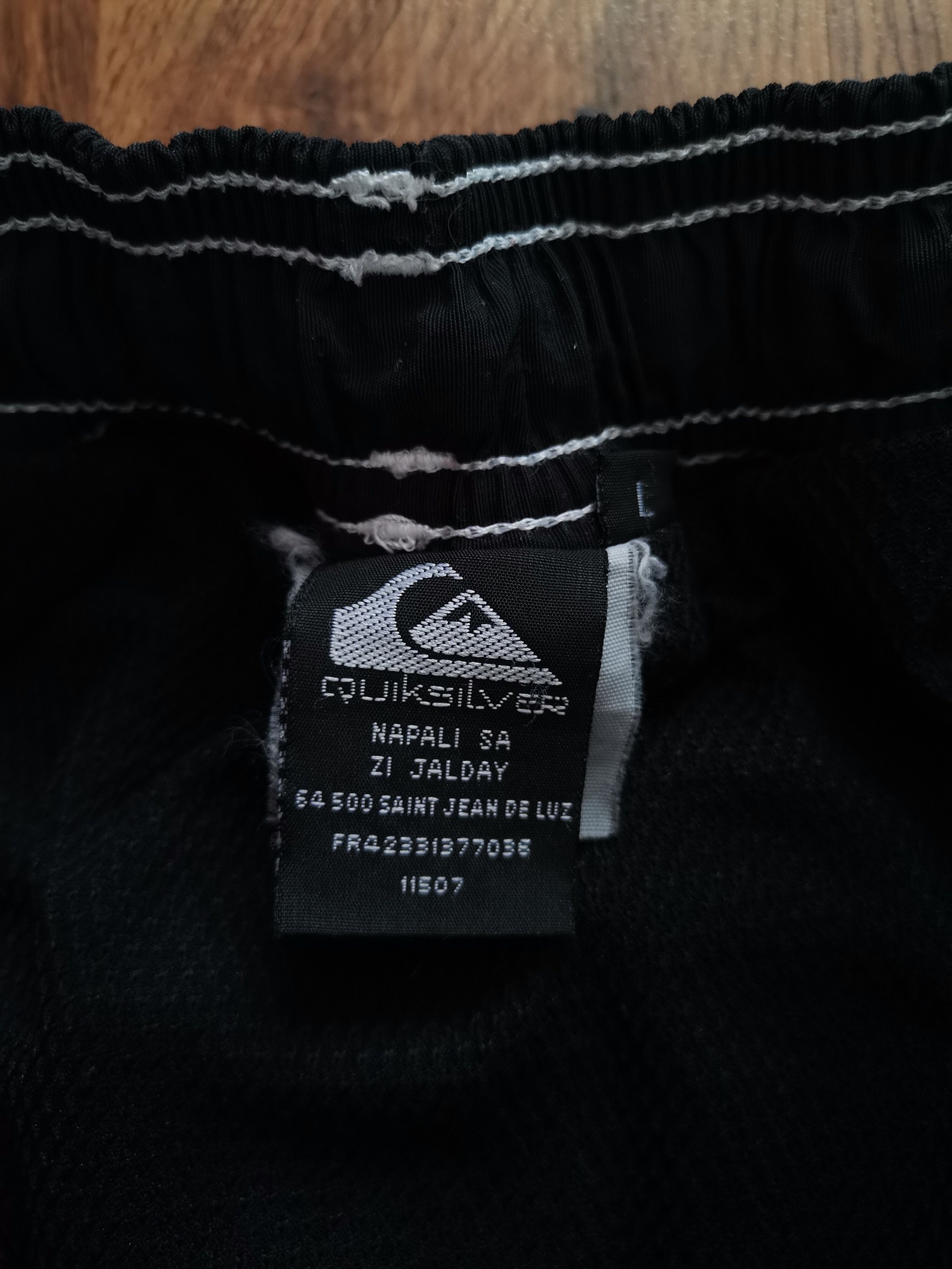 Quiksilver Vintage Quiksilver Shorts Size US 32 / EU 48 - 5 Thumbnail