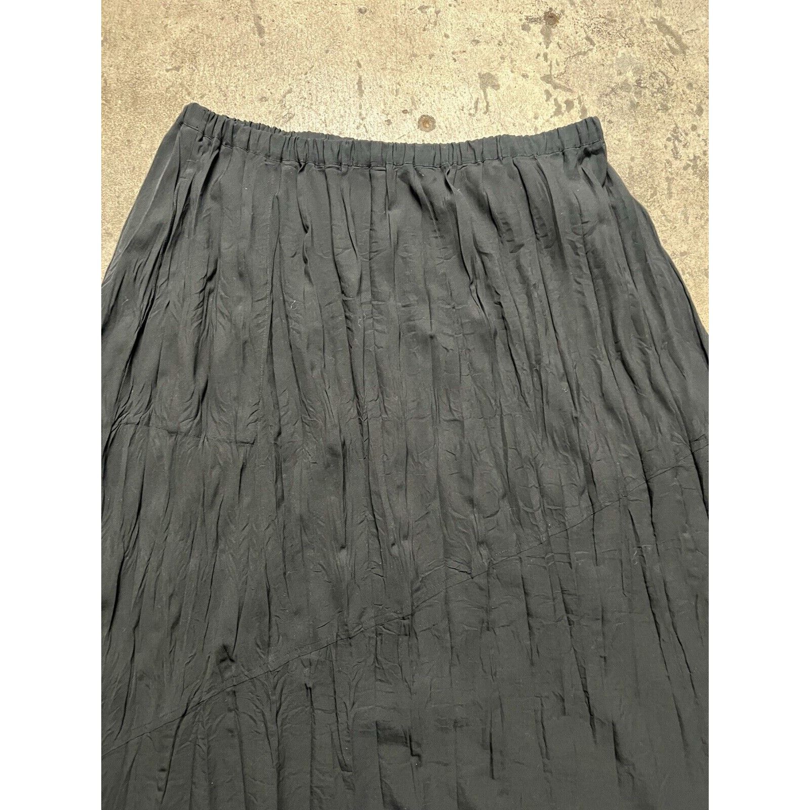 Issey Miyake ISSEY MIYAKE Black Pleated Maxi Skirt Vintage 90 Lightweight Size 34" / US 12 / IT 48 - 4 Thumbnail