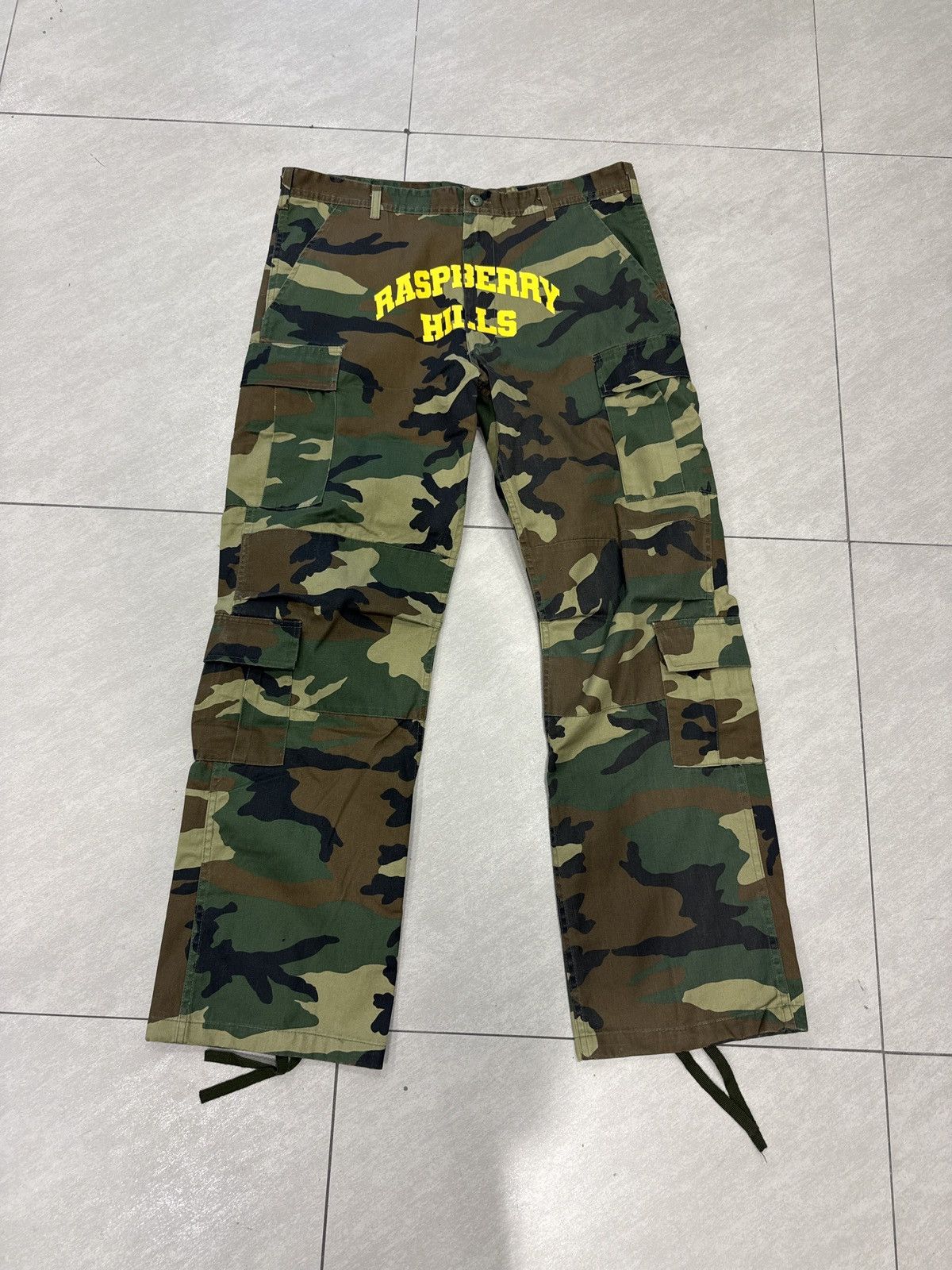 The GV Gallery The GVGallery Raspberry Hills Camo Pants Medium Size US 32 / EU 48 - 1 Thumbnail