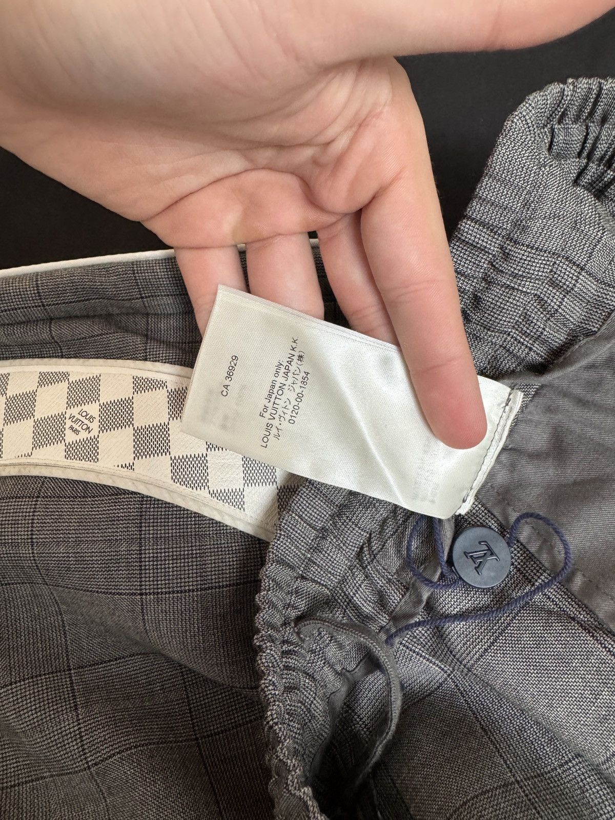 Louis Vuitton Louis Vuitton Damier Tailored Grey Track Suit - Size M Size US M / EU 48-50 / 2 - 19 Thumbnail