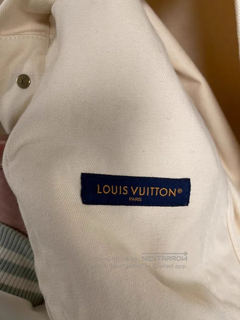 Louis Vuitton Louis Vuitton Embossed logo short sleeve shirt denim jacke Size US S / EU 44-46 / 1 - 3 Thumbnail