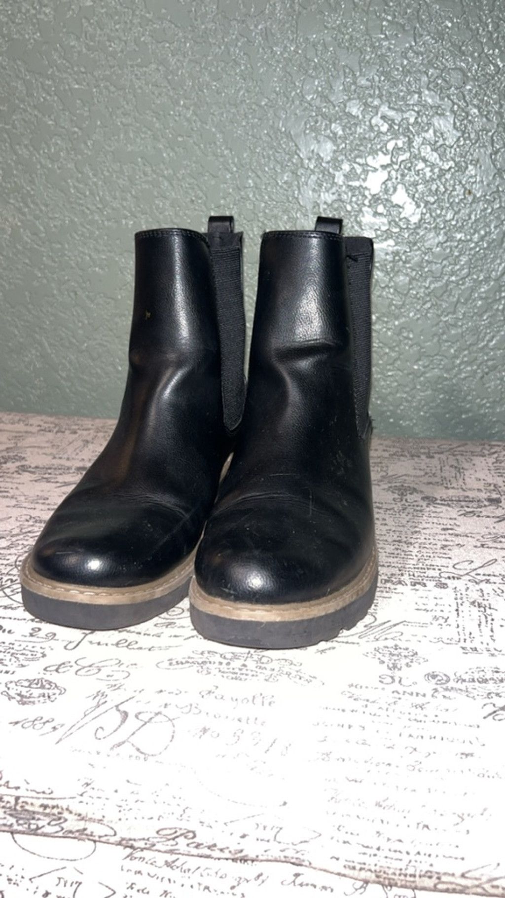 The Unbranded Brand Women's Universal thread Black Ankle Boots & Booties Size 7 Size US 7 / IT 37 - 2 Thumbnail