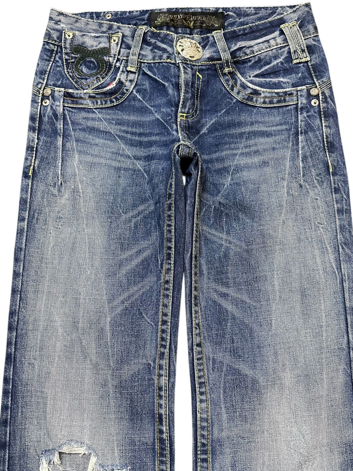 Japanese Brand Vintage Red Pepper Baggy Wide Leg Embroiddery Denim Size US 29 - 2 Thumbnail