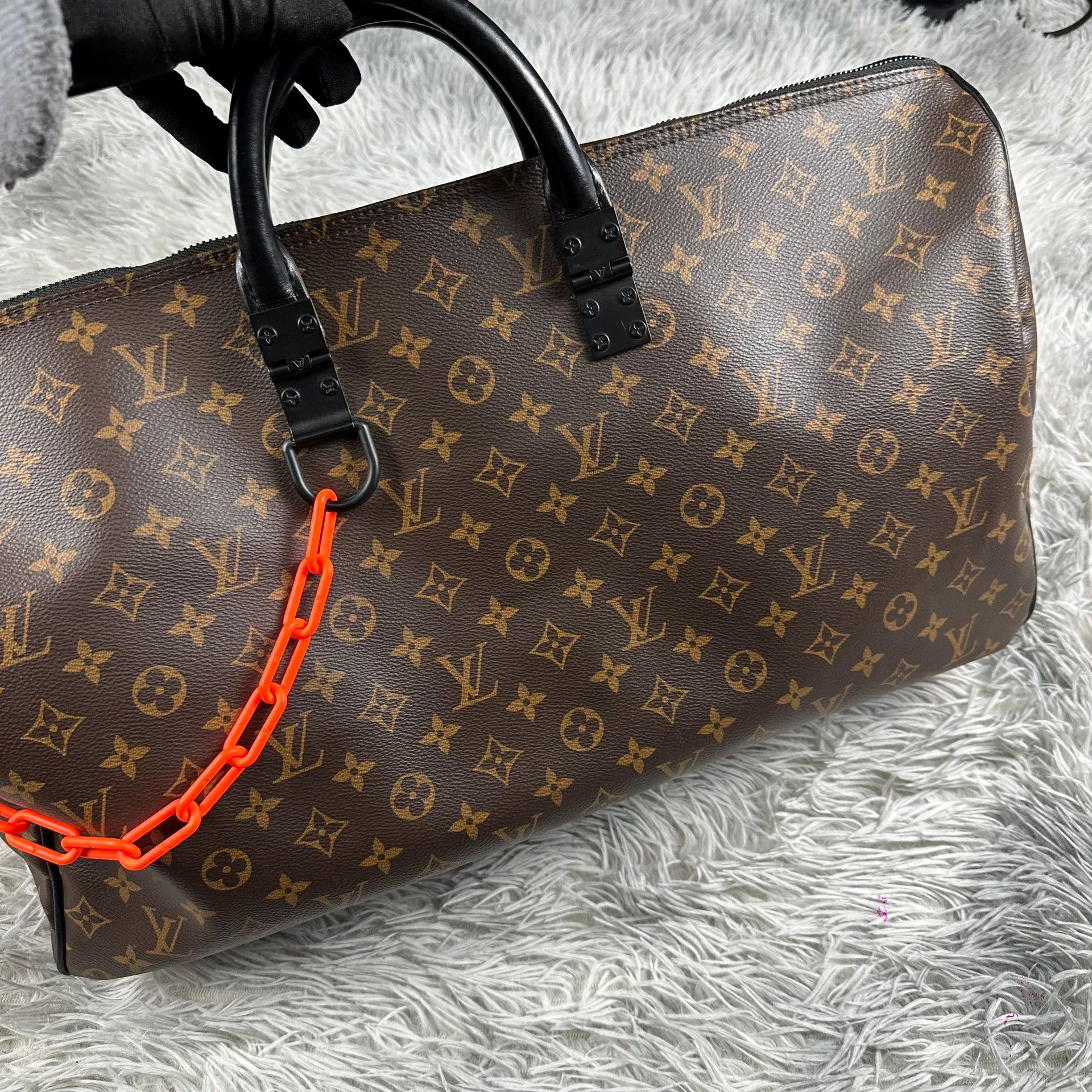 Louis Vuitton Louis Vuitton Orange Glow Designer Size ONE SIZE - 1 Thumbnail