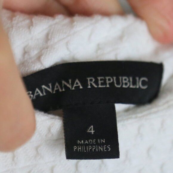 Banana Republic Banana Republic Fit and Flare A-Line Textured Dress Size S / US 4 / IT 40 - 2 Thumbnail