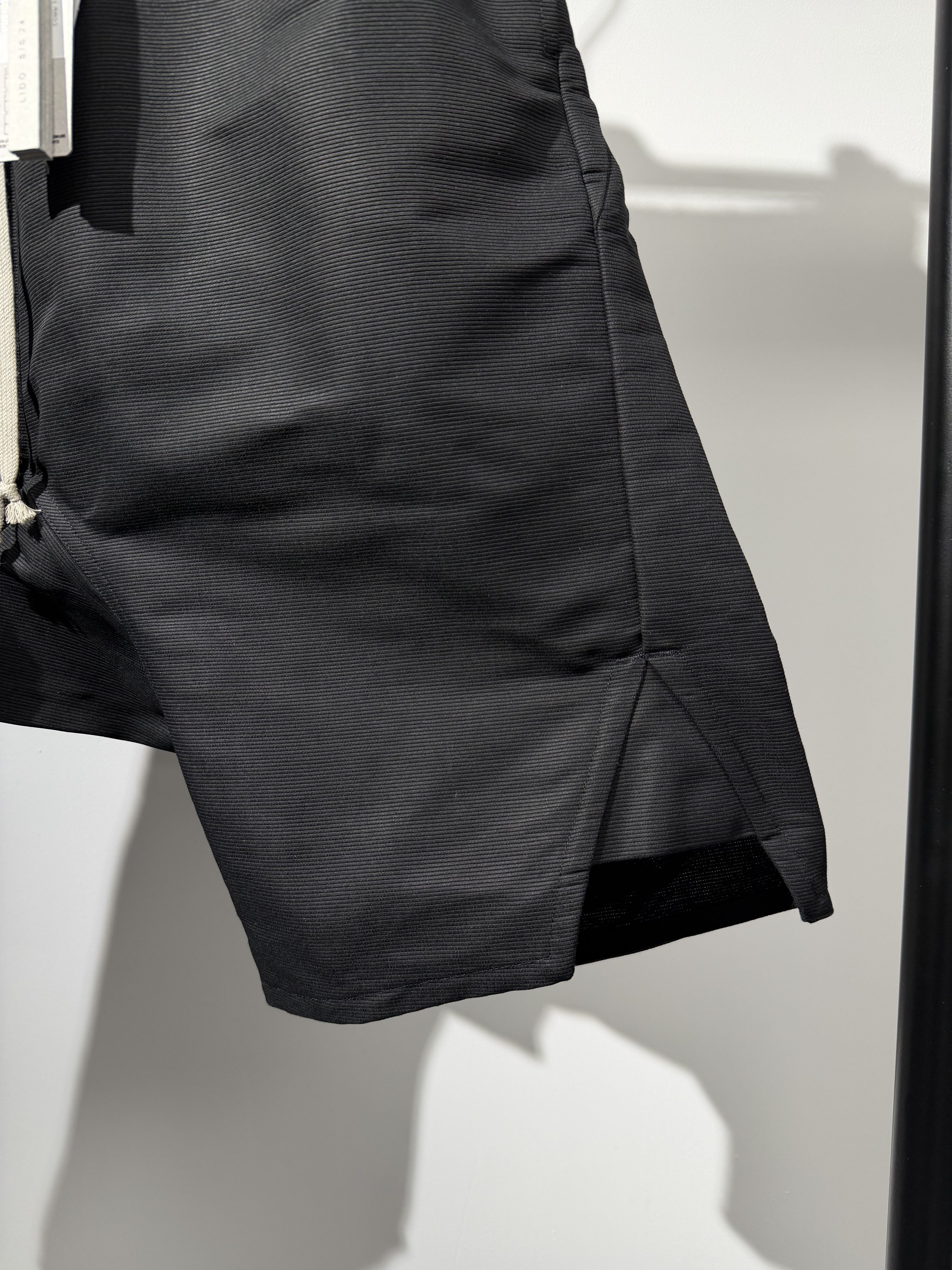 Rick Owens Rick Owens DRKSHDW "Lido" Shorts / Boxers (S/S 24) Size US 34 / EU 50 - 4 Thumbnail