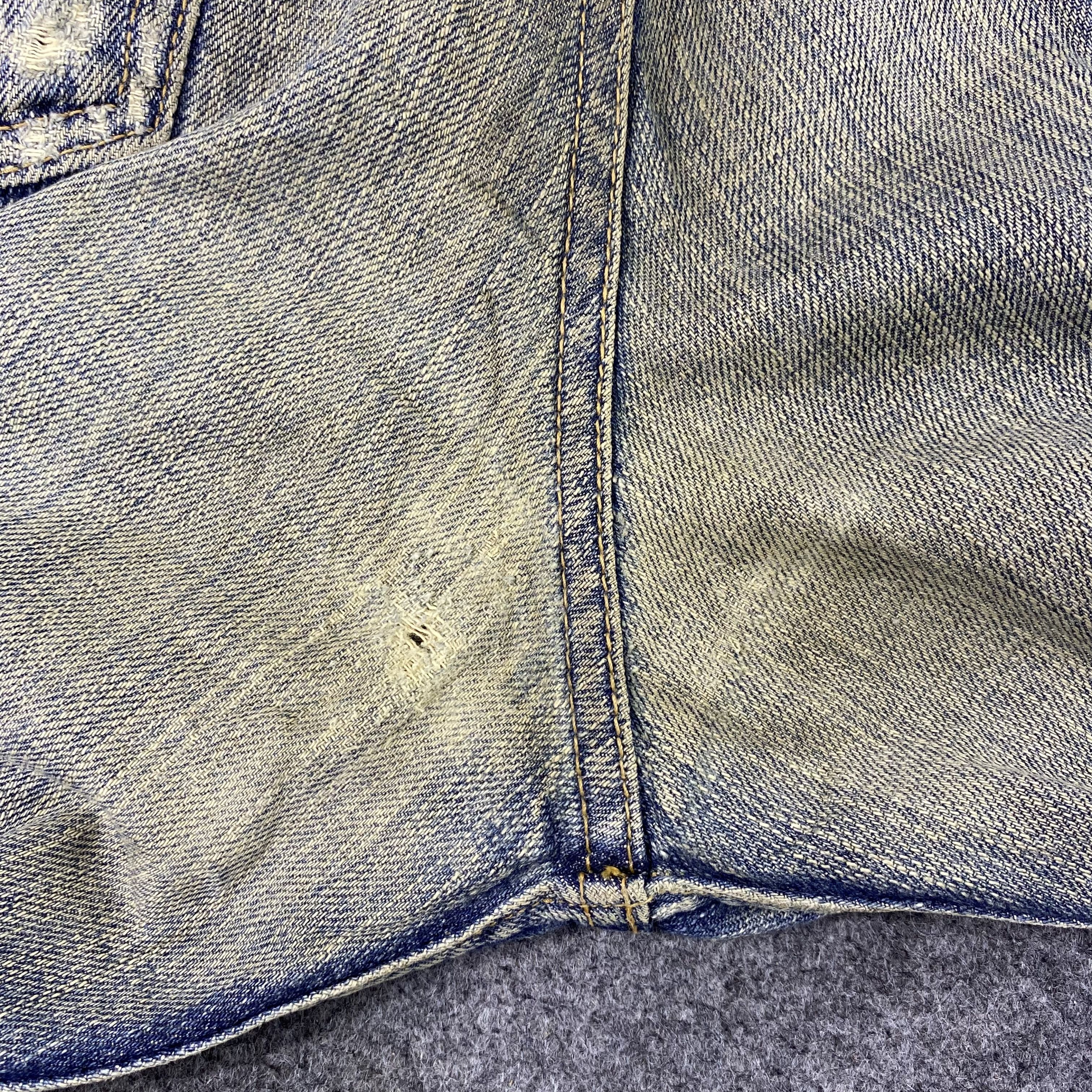 Levi's × Levi's Vintage Clothing × Vintage Vintage Levi's Distressed Blue Wash Jeans-J1178 Size US 38 / EU 54 - 14 Thumbnail