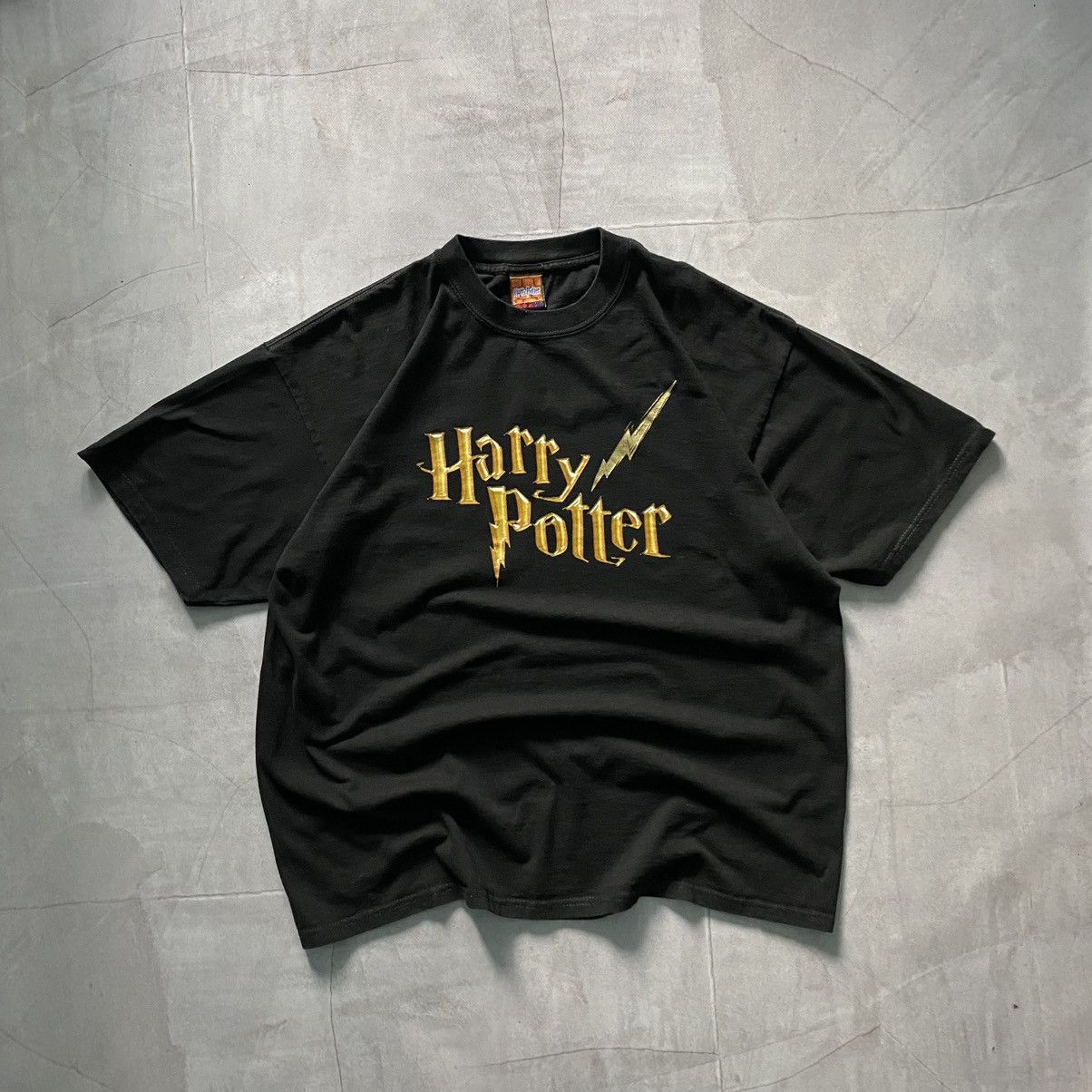 Vintage Rare 2000 Harry Potter Philosophers Stone Movie Tee T-shirt Size US XL / EU 56 / 4 - 1 Thumbnail