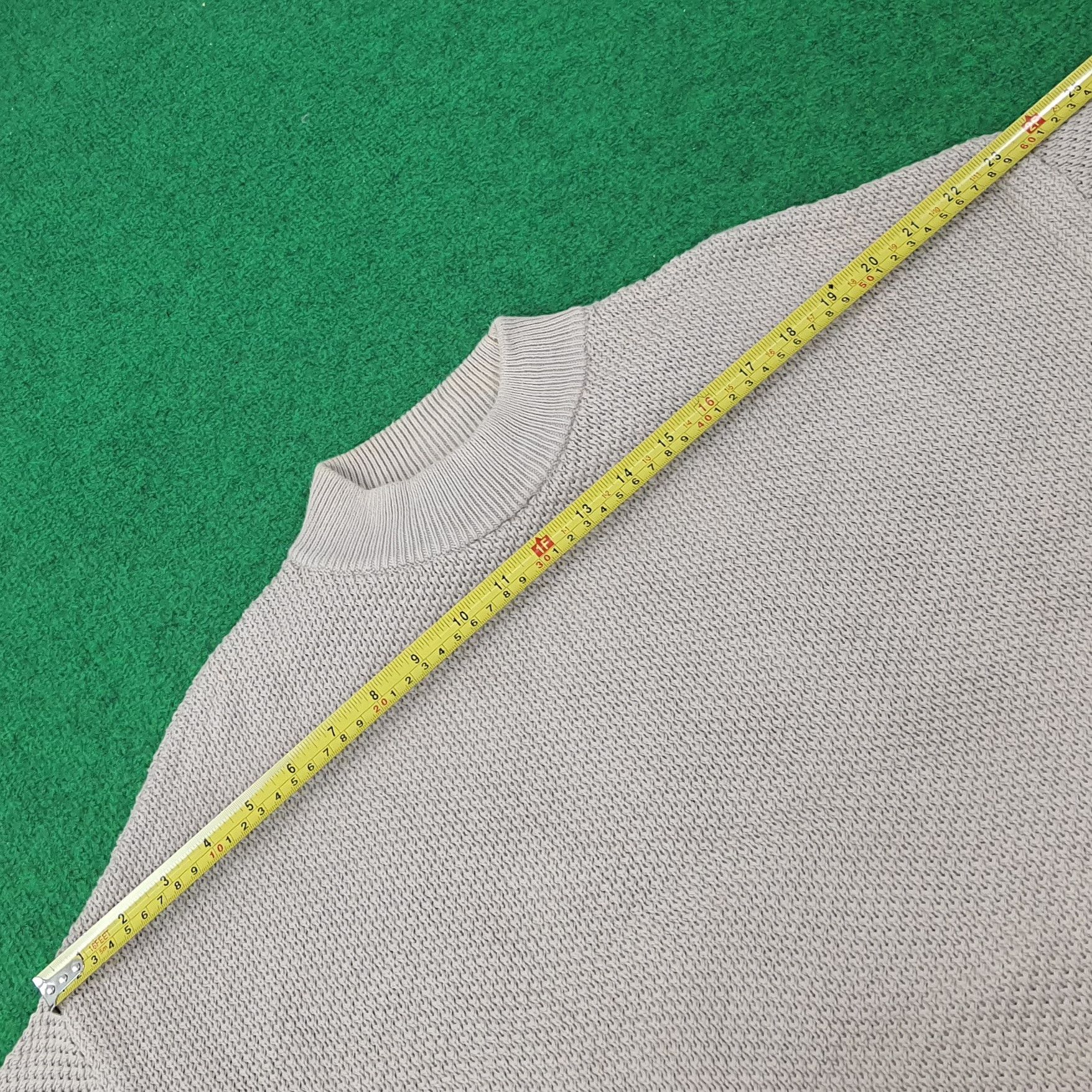 Japanese Brand Vintage Uniqlo Custom Logo Knitwear C224N26 Size US L / EU 52-54 / 3 - 8 Thumbnail