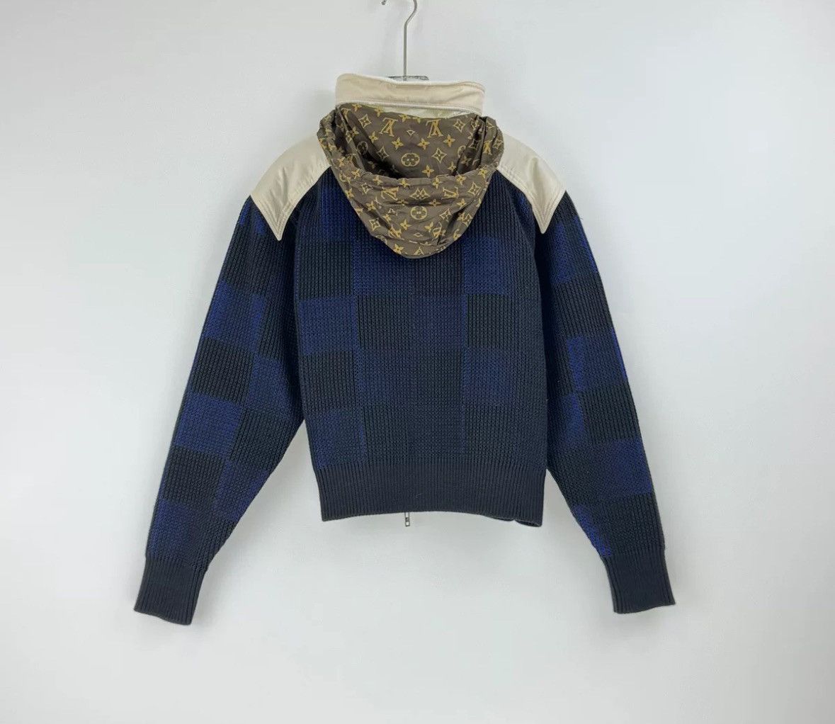 Louis Vuitton Louis Vuitton Blue color block classic wool hooded jacket Size US M / EU 48-50 / 2 - 4 Thumbnail