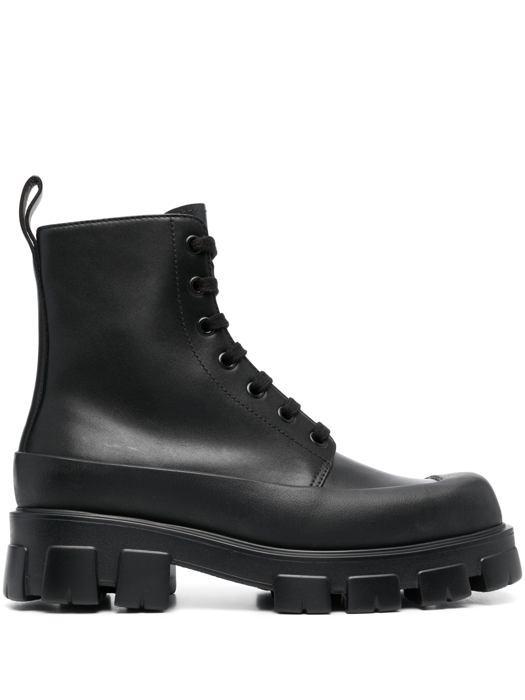 o1la1rc1a0724 Size: 12 US / 2TG207 Boots in Black