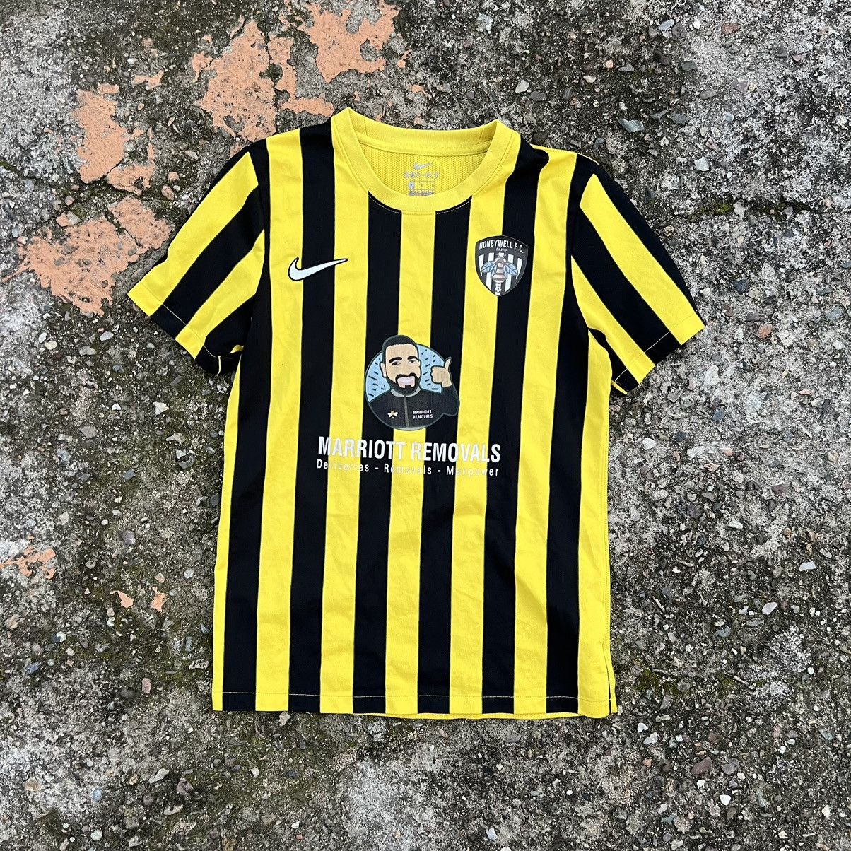 Nike × Vintage sunday league 2010 Dragon nike football kit Size US M / EU 48-50 / 2 - 1 Thumbnail