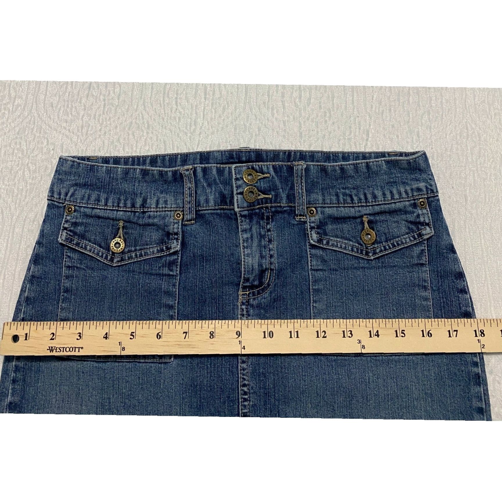 Liz Claiborne Liz Claiborne Axcess Denim Mini Skirt Blue Stretch Womens Size 6 Pockets Y2K Casual Preppy 90s? Size 28" / US 6 / IT 42 - 6 Thumbnail