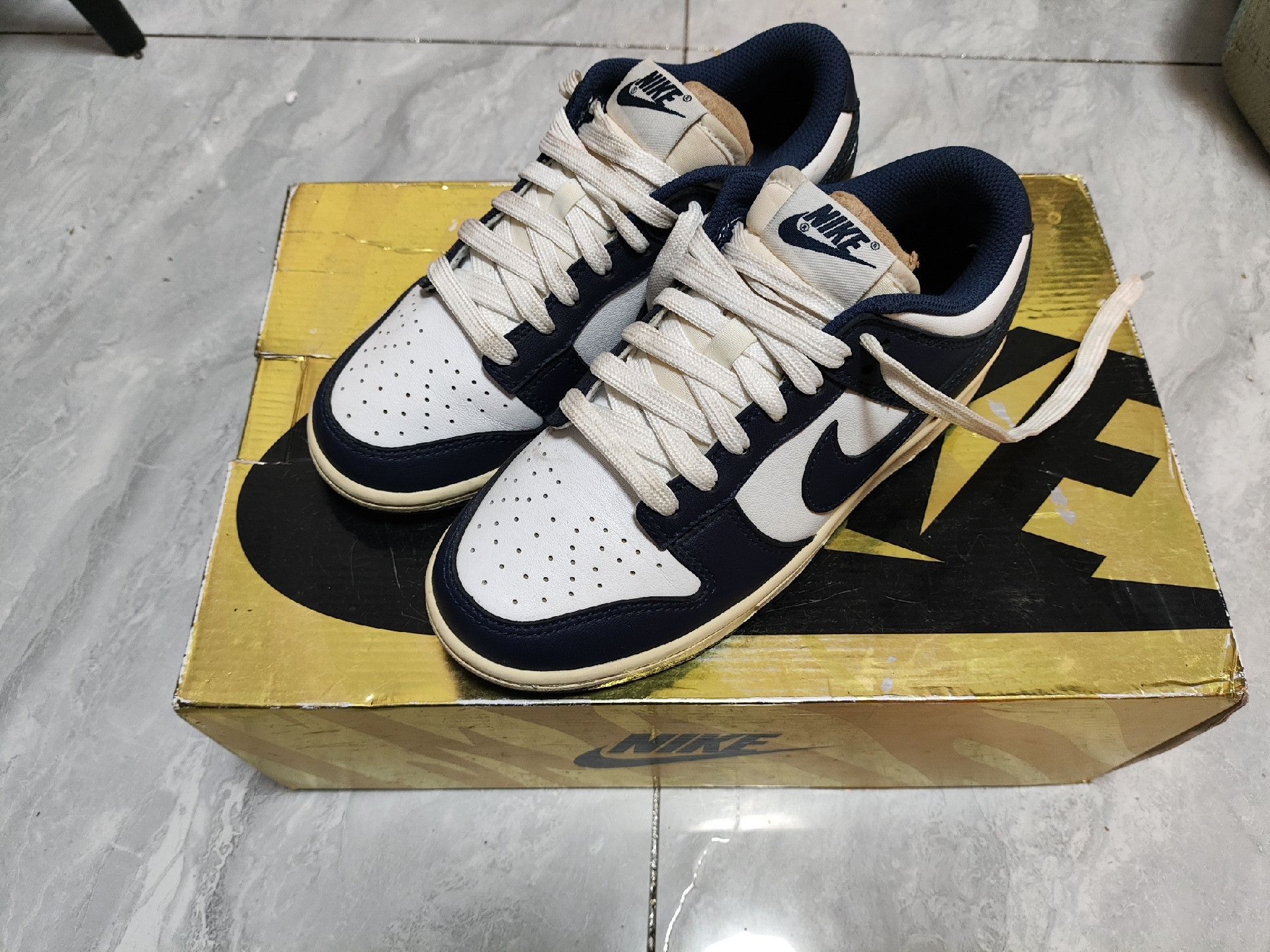 Nike Nike DUNK White Lowtop Sneakers us_6 Women Size US 6 / IT 36 - 1 Thumbnail