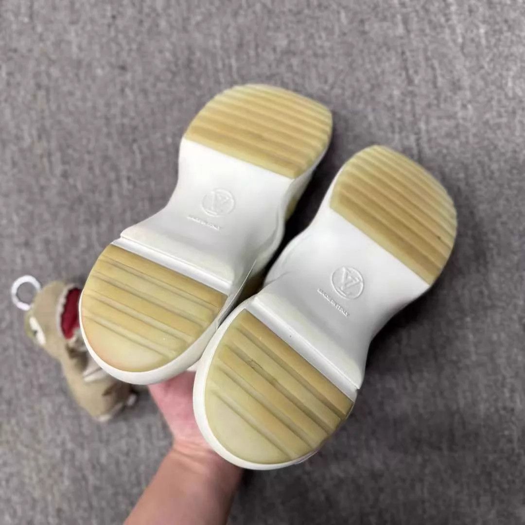 Louis Vuitton Louis Vuitton Bow Detail Dad Sneaker Women's 37 Size US 6.5 / IT 36.5 - 6 Thumbnail