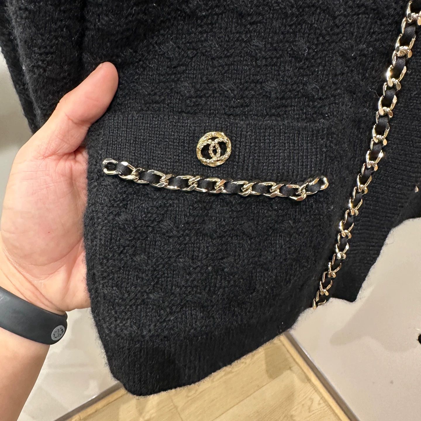 Chanel Chanel apr454 chain Logo cashmere knit cardigan 38 Size S / US 4 / IT 40 - 6 Thumbnail