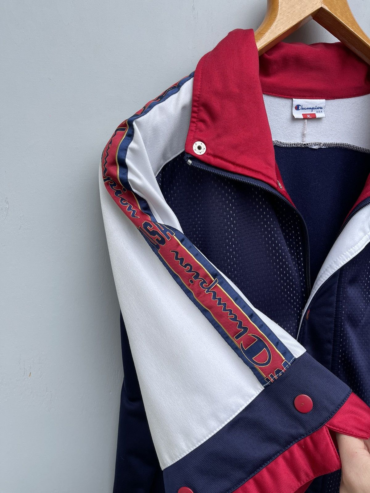 Champion 90's Champion USA Team NBA Olympics Short Sleeve Jacket Size US XL / EU 56 / 4 - 10 Thumbnail