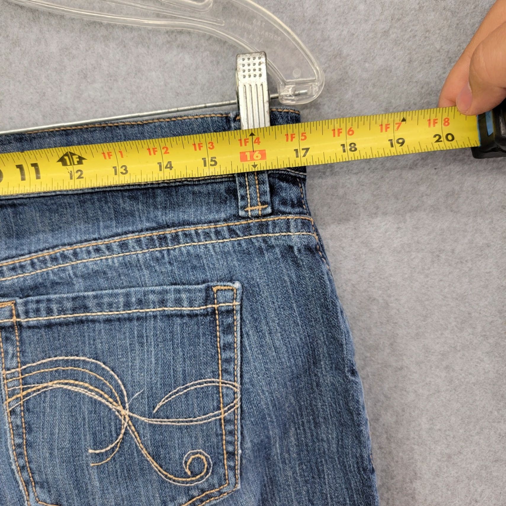 Vintage Cabela's Capris Denim Pants 14 Reg Women's Casual Cotton Denim Capri Pants Blue 21 in Inseam XS? Size 36" / US 14 / IT 50 - 7 Thumbnail