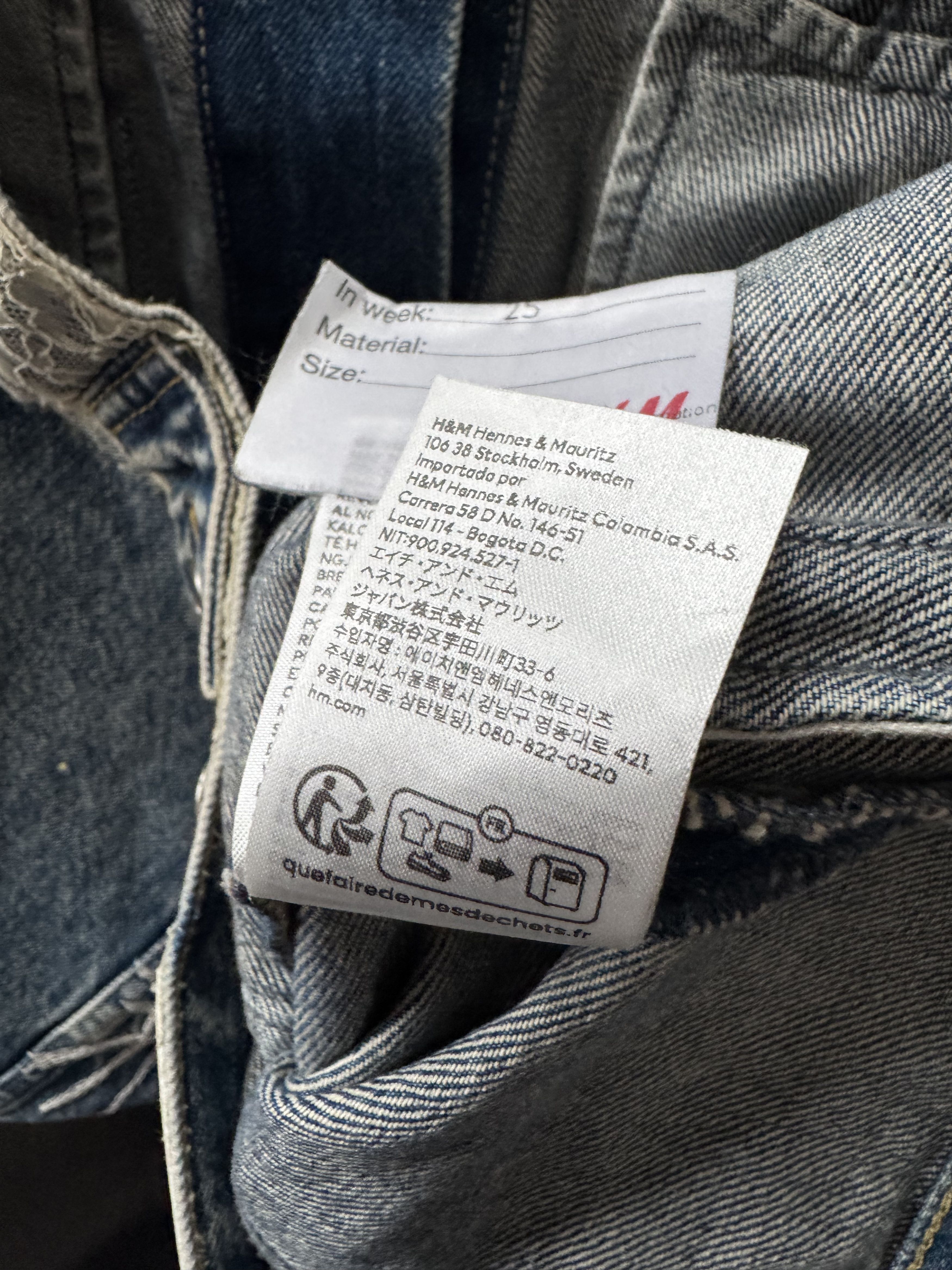 H&M × Jean-Michel Basquiat × Who Decides War Distressed Rhinestone Denim Jacket Size US XS / EU 42 / 0 - 25 Thumbnail