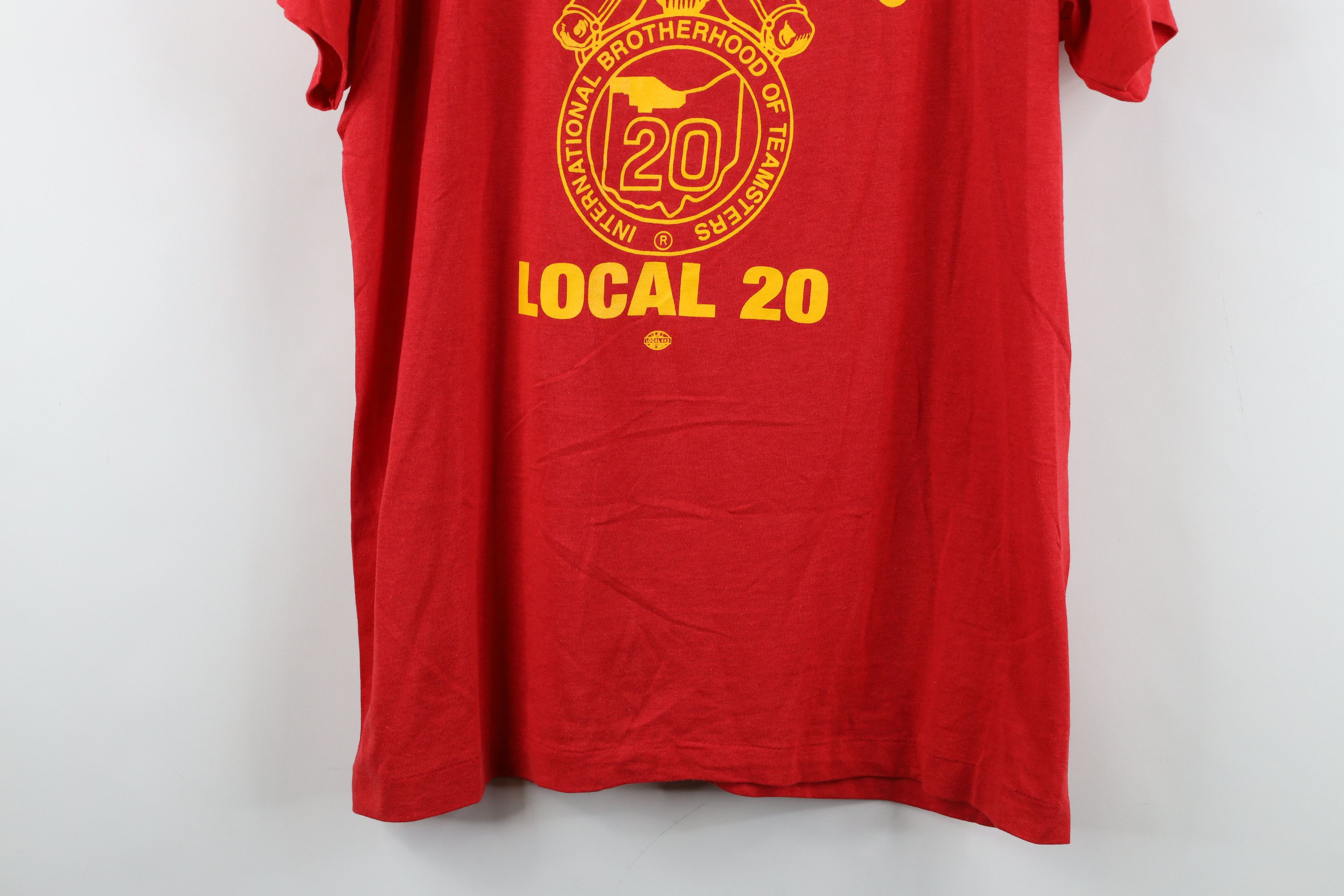 Vintage Vintage 80s Local 20 Union Short Sleeve T-Shirt Red USA Size US XL / EU 56 / 4 - 3 Thumbnail