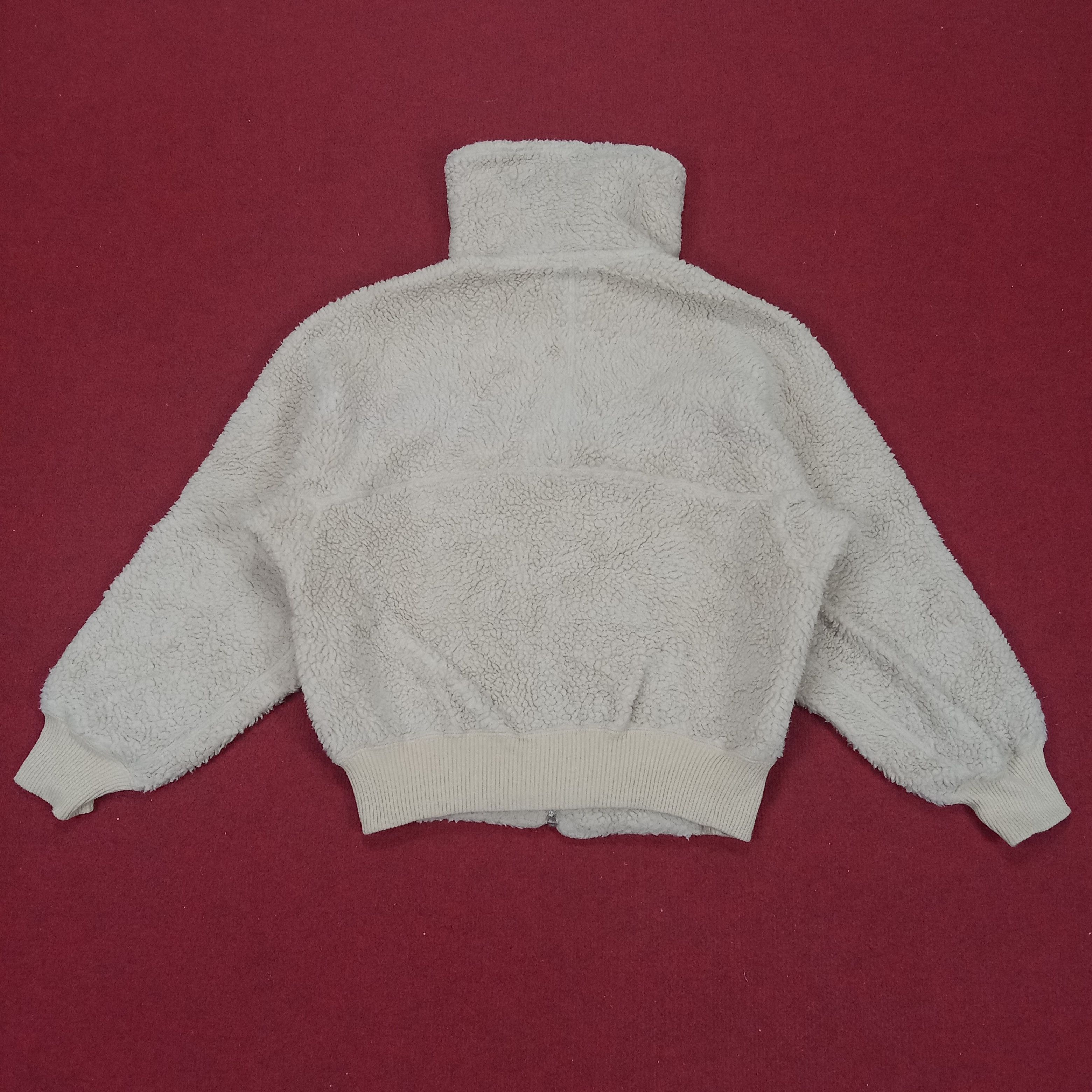 Japanese Brand × Uniqlo Uniqlo Japanese Brand Winter Streetwear Style Sherpa Jacket Size US M / EU 48-50 / 2 - 3 Thumbnail