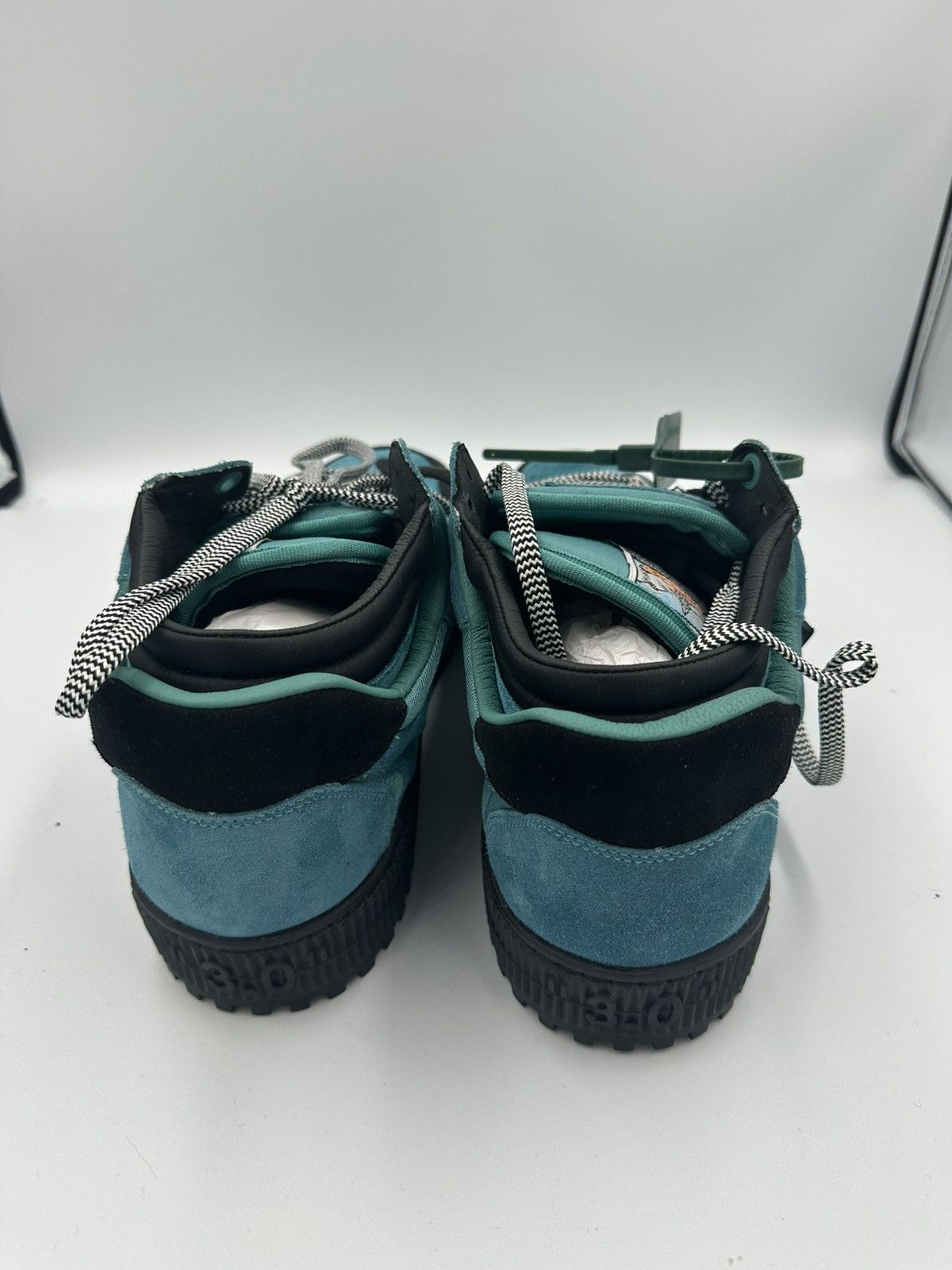 Off-White Floating Arrow Suede Sneakers in Multicolor Size US 13 / EU 46 - 3 Thumbnail