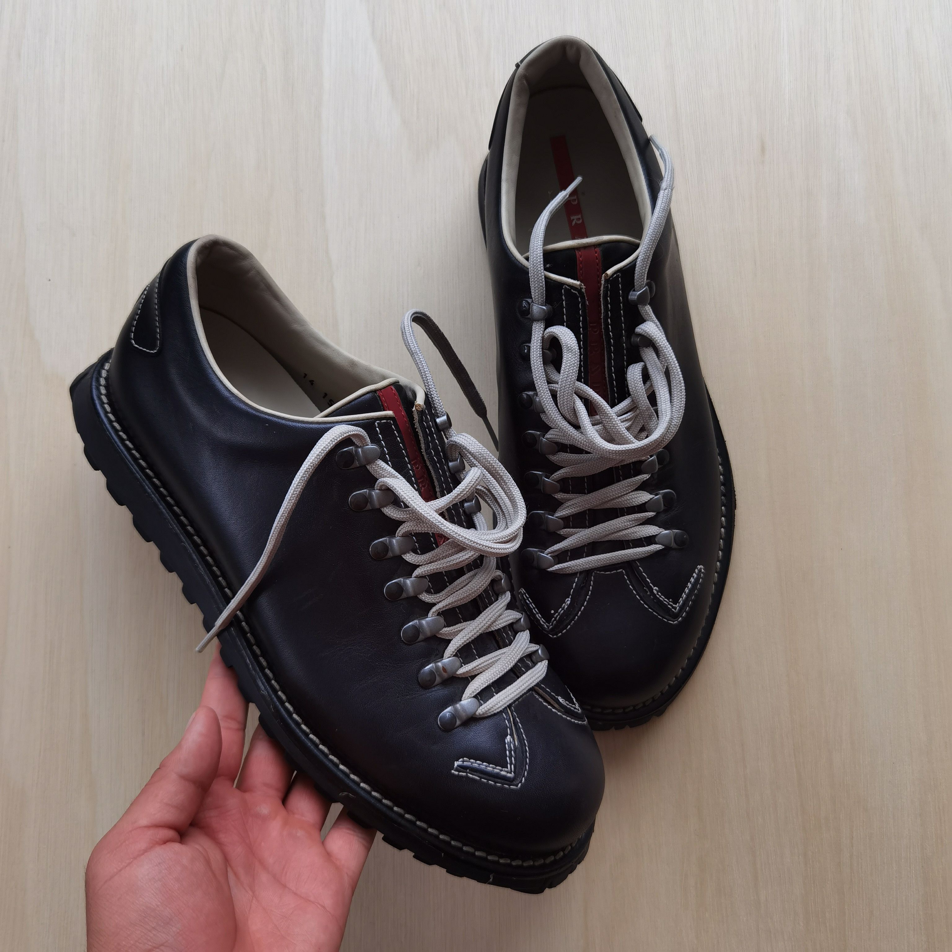 靴 archive PRADA SPORTS leather shoes Prada Vintage Sport Vibram Leather Laced Trainers Men Shoes