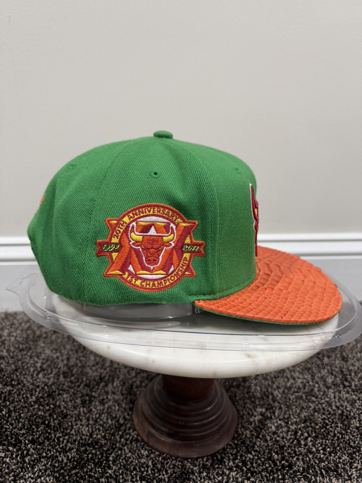 Just Don × Mitchell & Ness Just Don Mitchell & Ness NBA Chicago Bulls Green/Orange Hat Size ONE SIZE - 2 Thumbnail