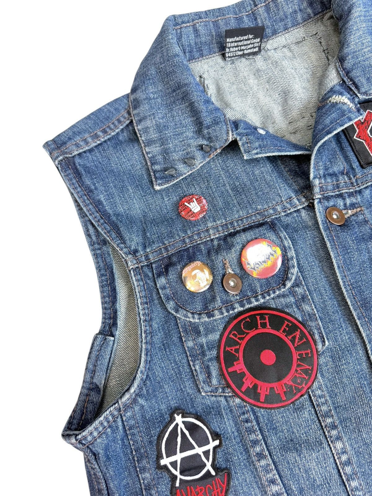 Band Tees Vintage Denim Patched Vest Rock Trash Battle jacket punk Size US M / EU 48-50 / 2 - 4 Thumbnail