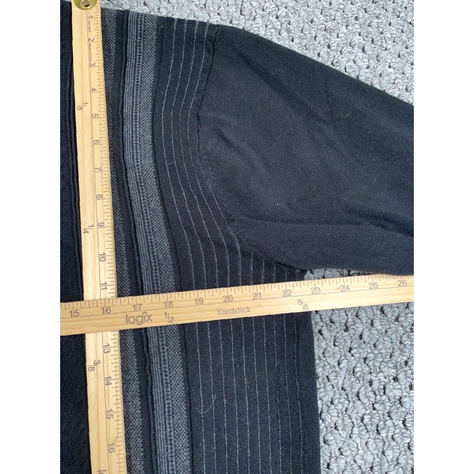 Vintage Retro Textured Geometric Zip Up Sweater Adult XL Black Gray Striped Mock Neck Size US XL / EU 56 / 4 - 6 Thumbnail