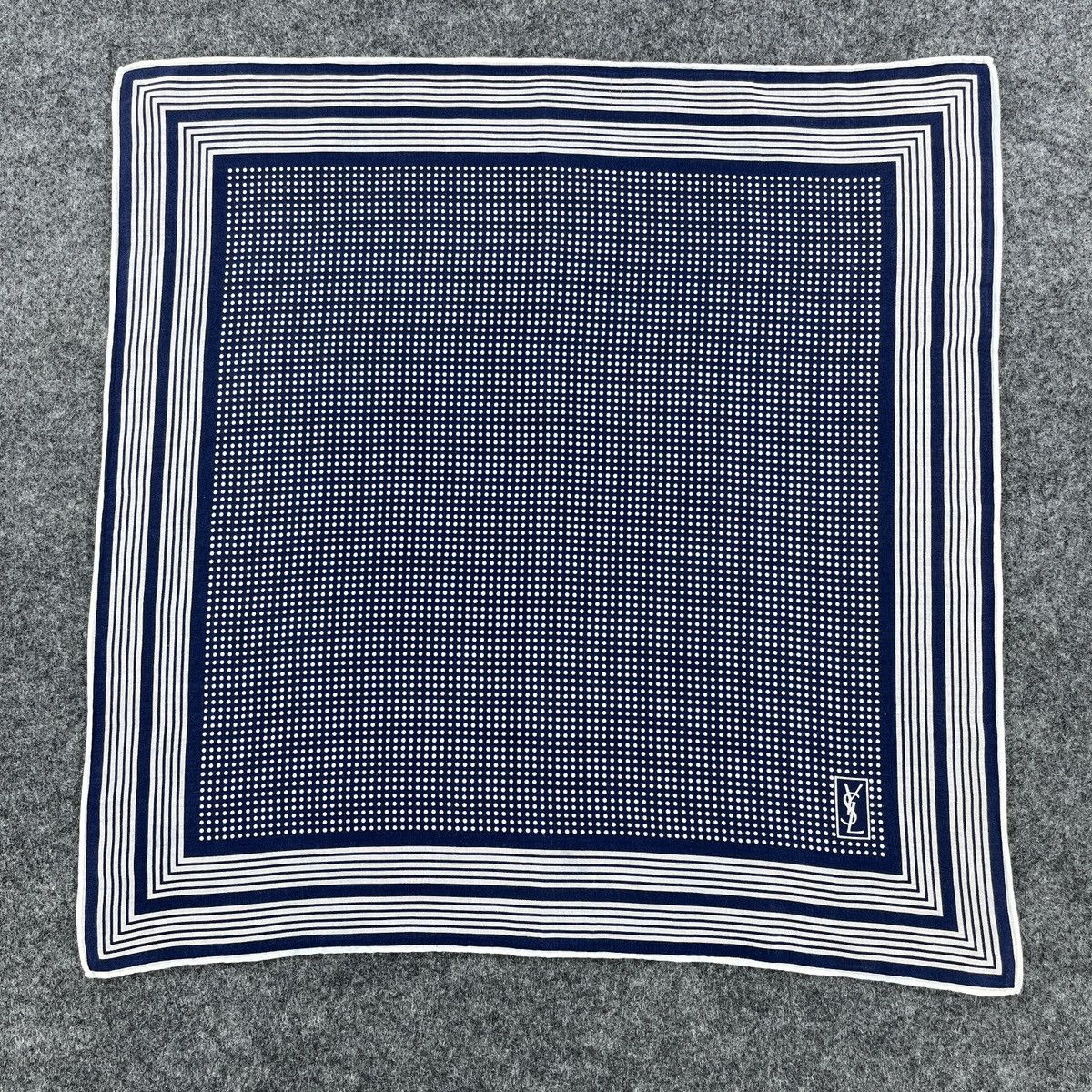 Vintage Yves Saint Laurent Handkerchief / Bandana / Neckerchief B008 Size ONE SIZE - 4 Thumbnail