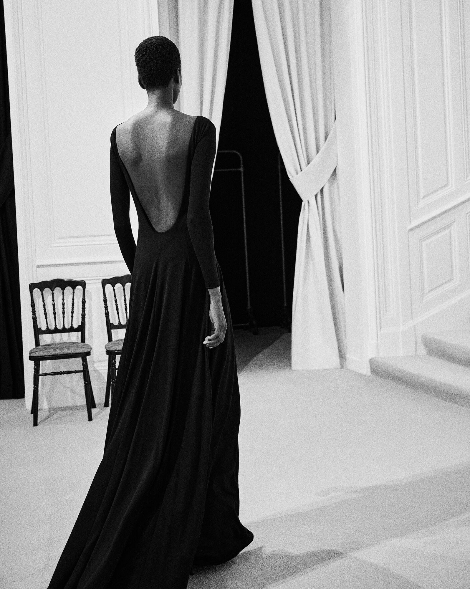 Saint Laurent Paris o1s1wg110225 753136 Long Backless Dress in Wool in Black Size S / US 4 / IT 40 - 2 Thumbnail