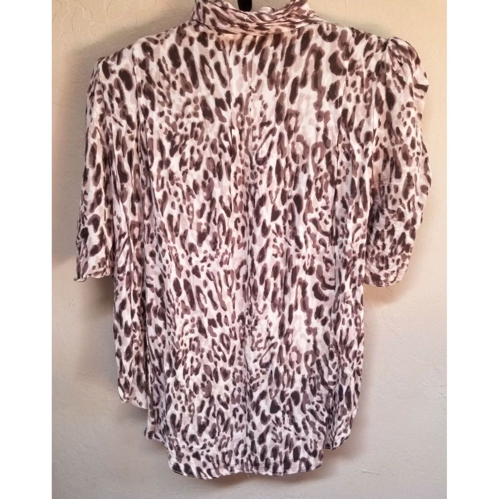 Vintage Maeve Womens Blouse Sz 6 Mock Neck Cinched Sleeve Leopard Print Popover Top Tan Size M / US 6-8 / IT 42-44 - 2 Thumbnail