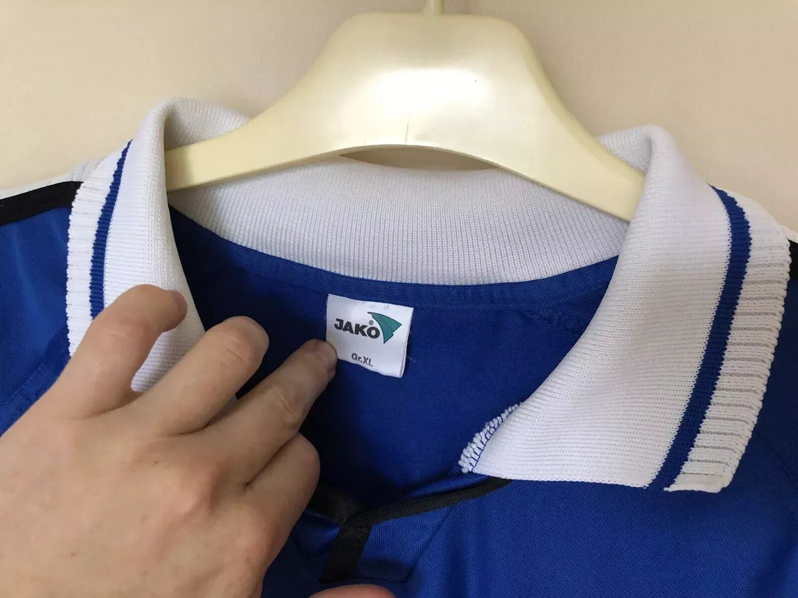 Vintage VINTAGE KARLSRUHER 2002 2004 HOME FOOTBALL JERSEY SHIRT Size US L / EU 52-54 / 3 - 10 Thumbnail