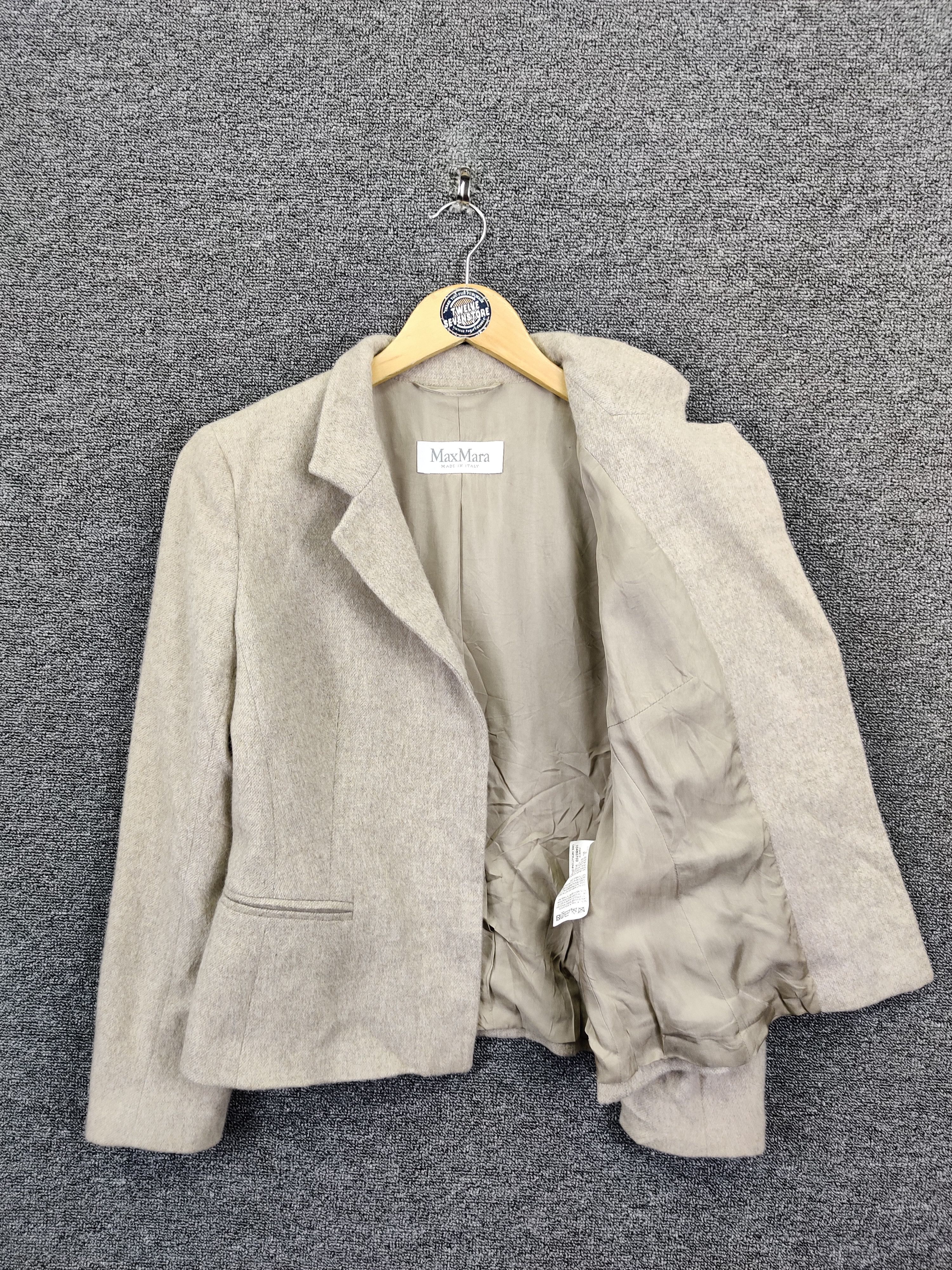 Japanese Brand Vintage Max Mara Wool Single Breasted Cropped Coat Size US S / EU 44-46 / 1 - 7 Thumbnail