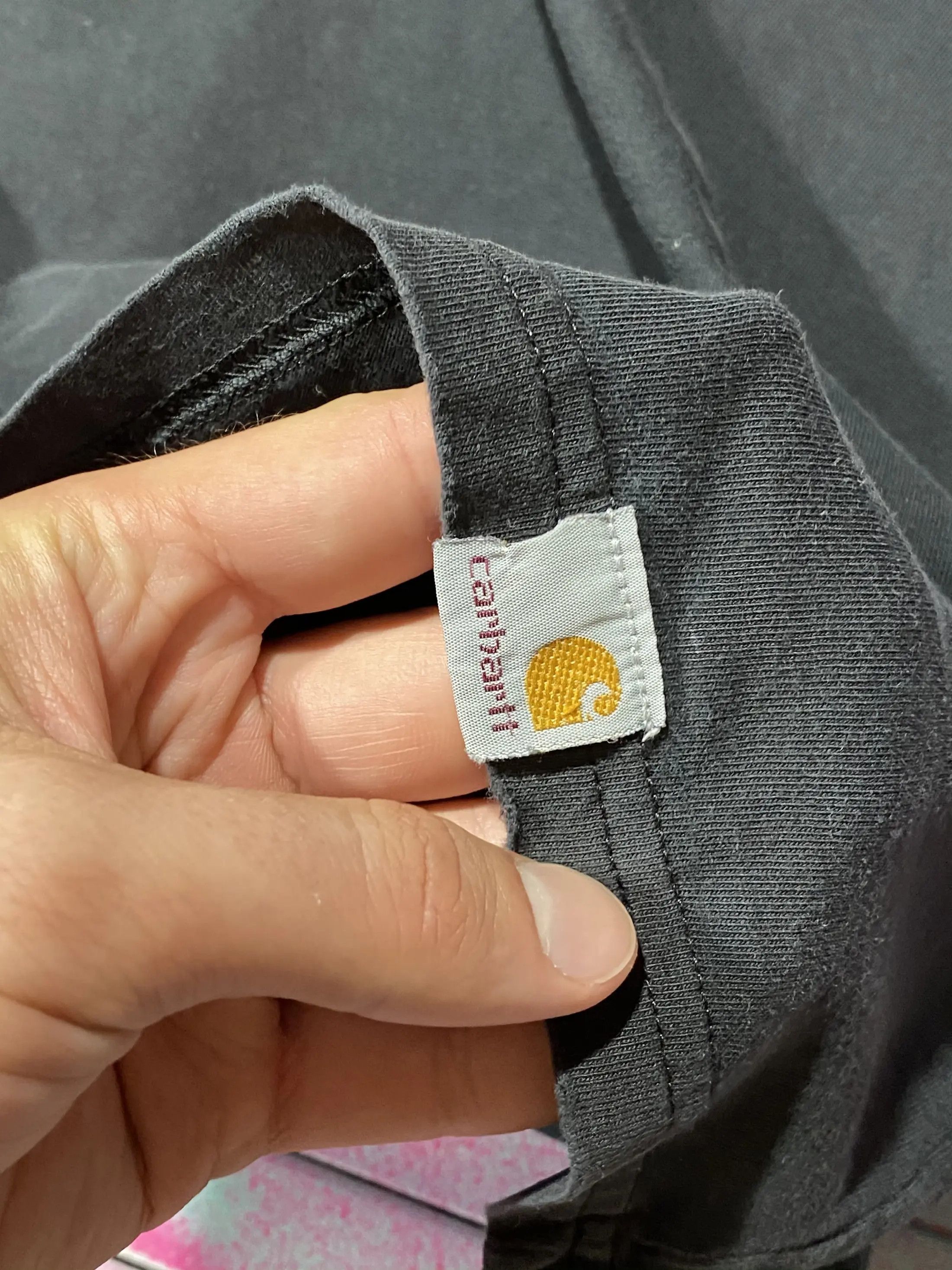 Carhartt Rare Vintage Carhartt Destroyed Logo T-shirt Sun Fuded Size US M / EU 48-50 / 2 - 2 Thumbnail