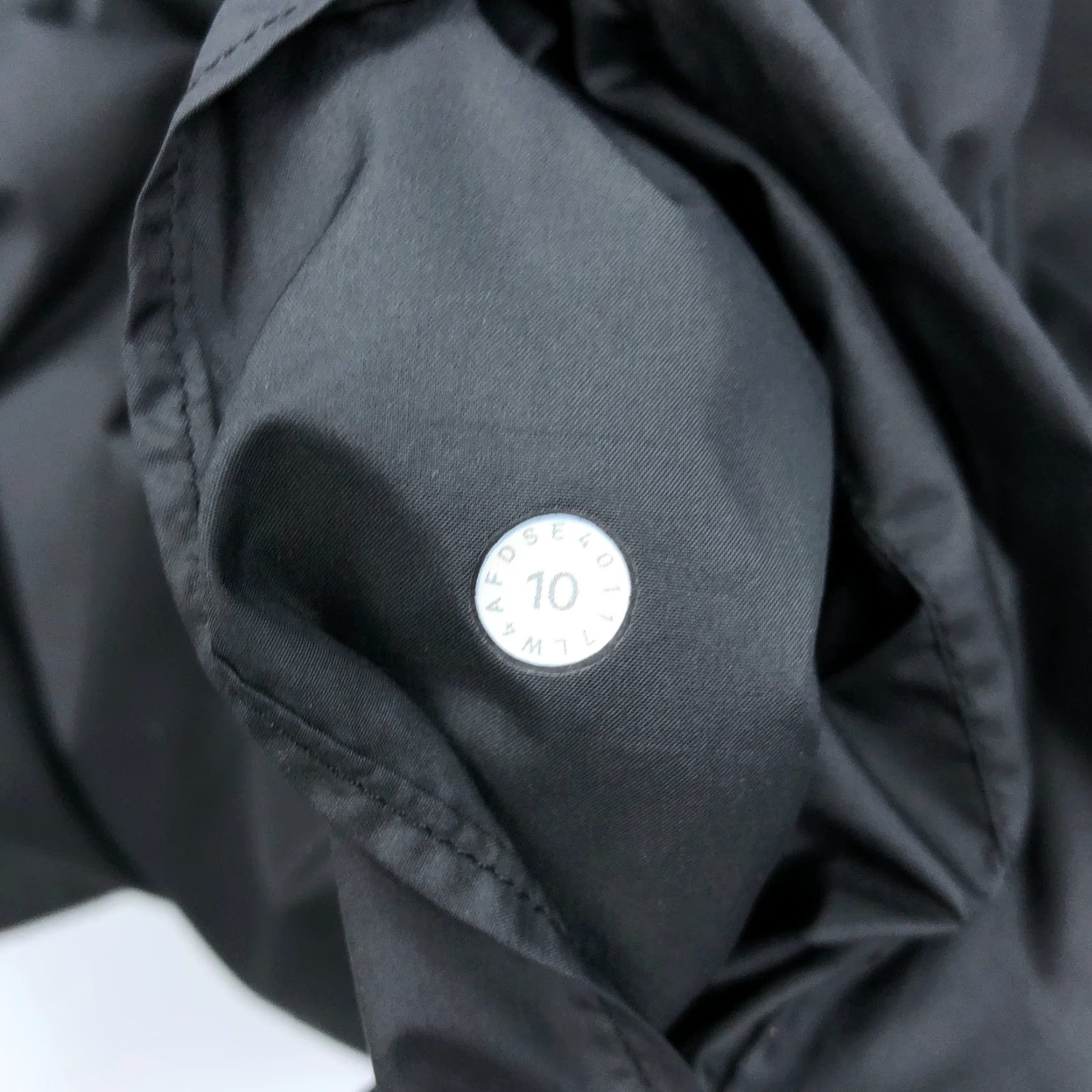 Lululemon Lululemon Jacket Womens 10 Black Lightweight Pullover Zip Activewear Running Yoga Athletic Spring Fall Winter Cropped Nylon Blended Fabric Size L / US 10 / IT 46 - 6 Thumbnail