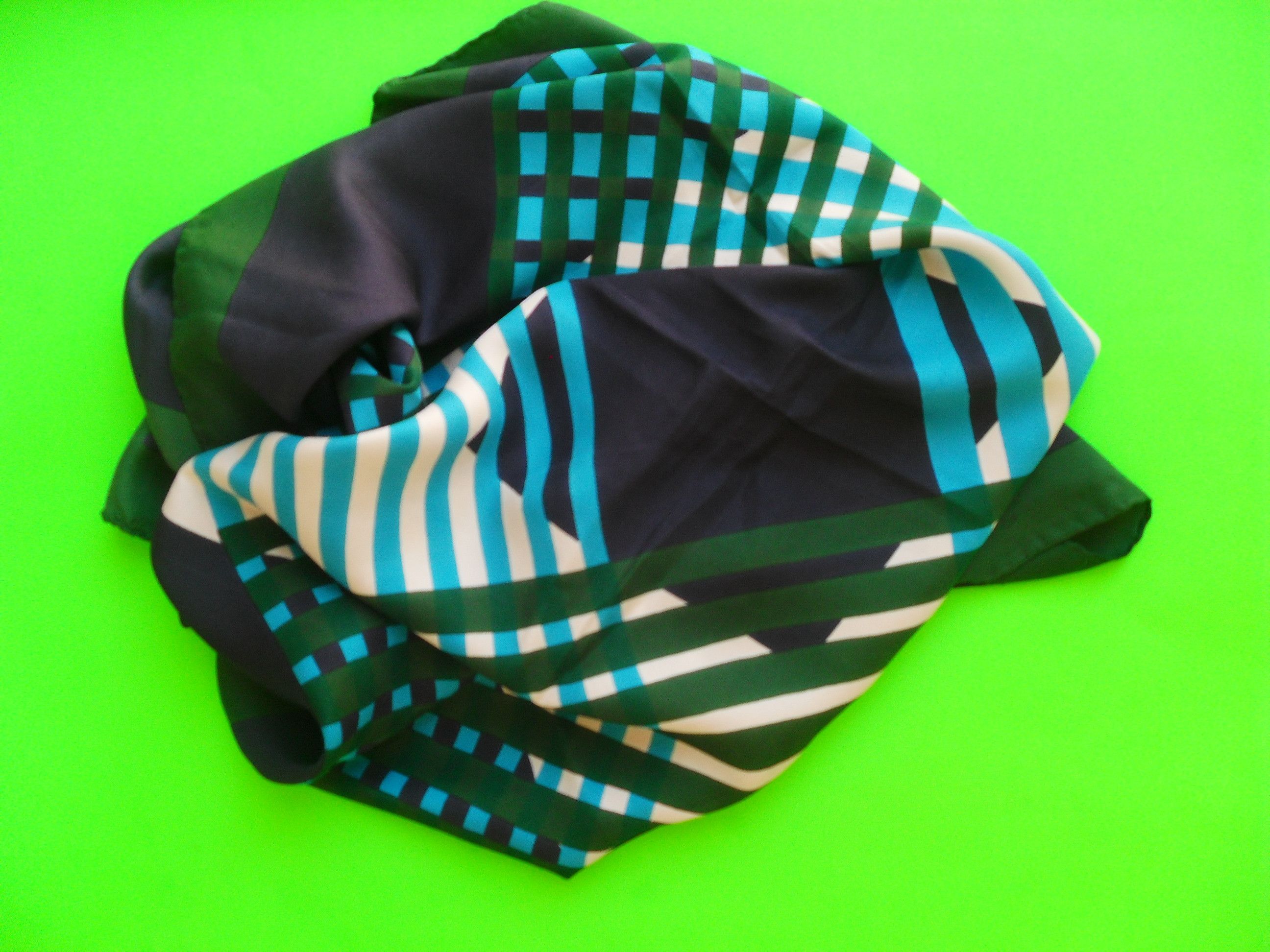 Other RICHEL PARIS Vintage Look Scarf. Size ONE SIZE - 4 Thumbnail