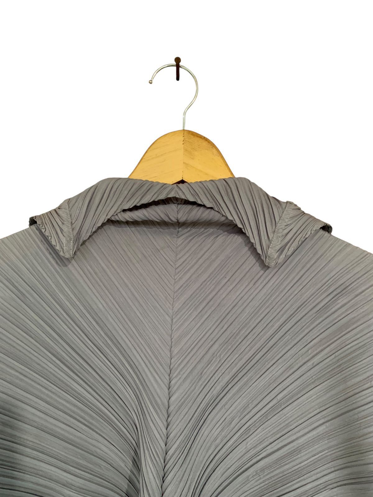 Issey Miyake Vintage Issey Miyake bat wing pleated gradient uouter Size ONE SIZE - 5 Thumbnail